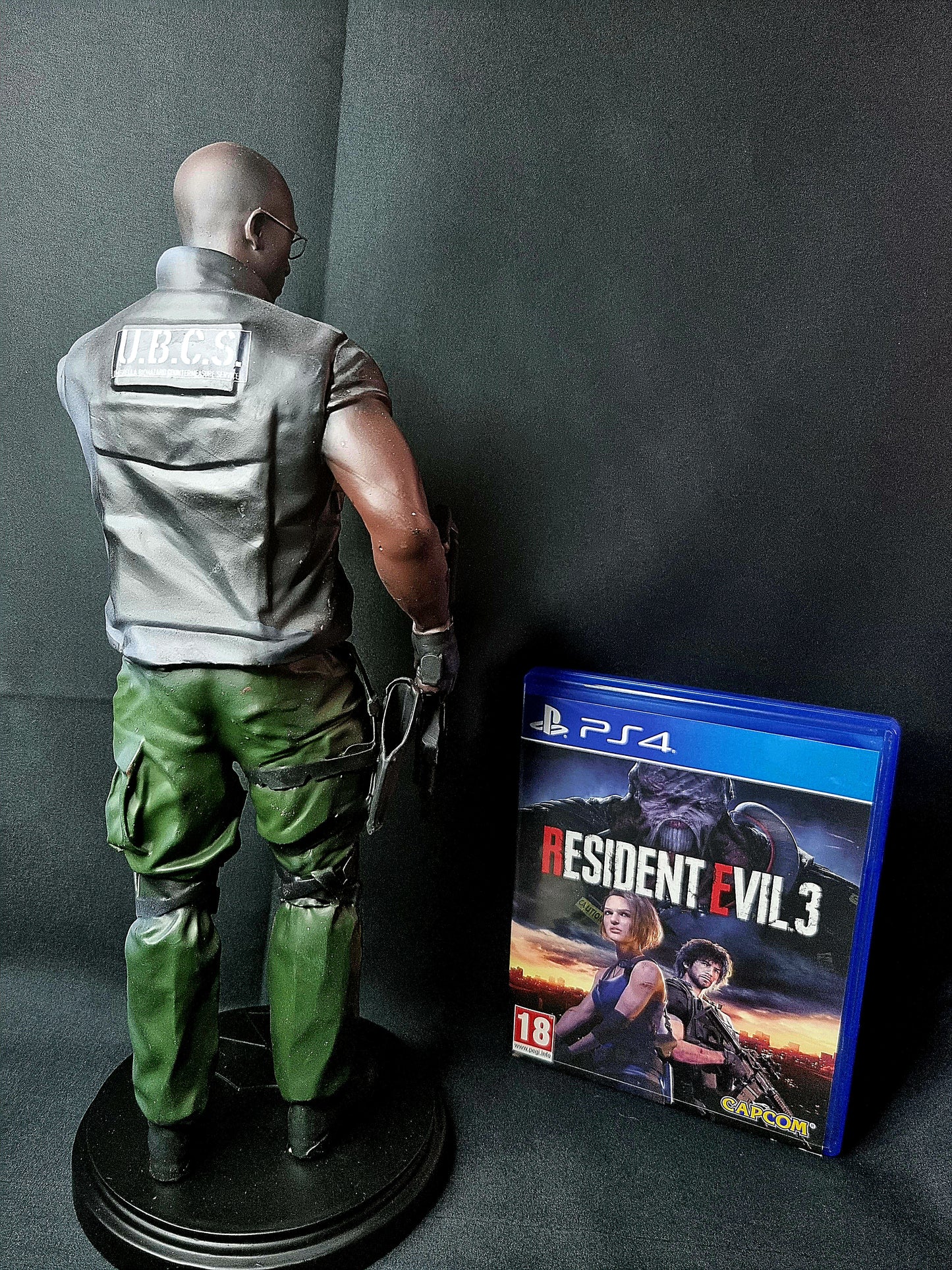 Resident Evil 1/6 UBCS Tyrell Figure w/ base