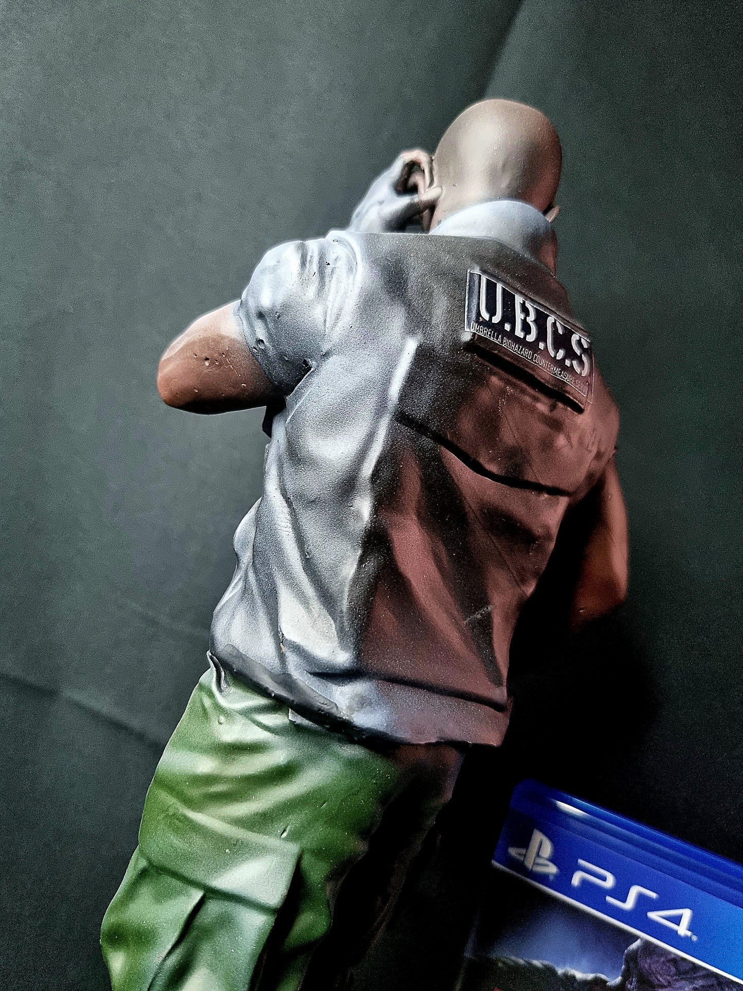 Resident Evil 1/6 UBCS Tyrell Figure w/ base