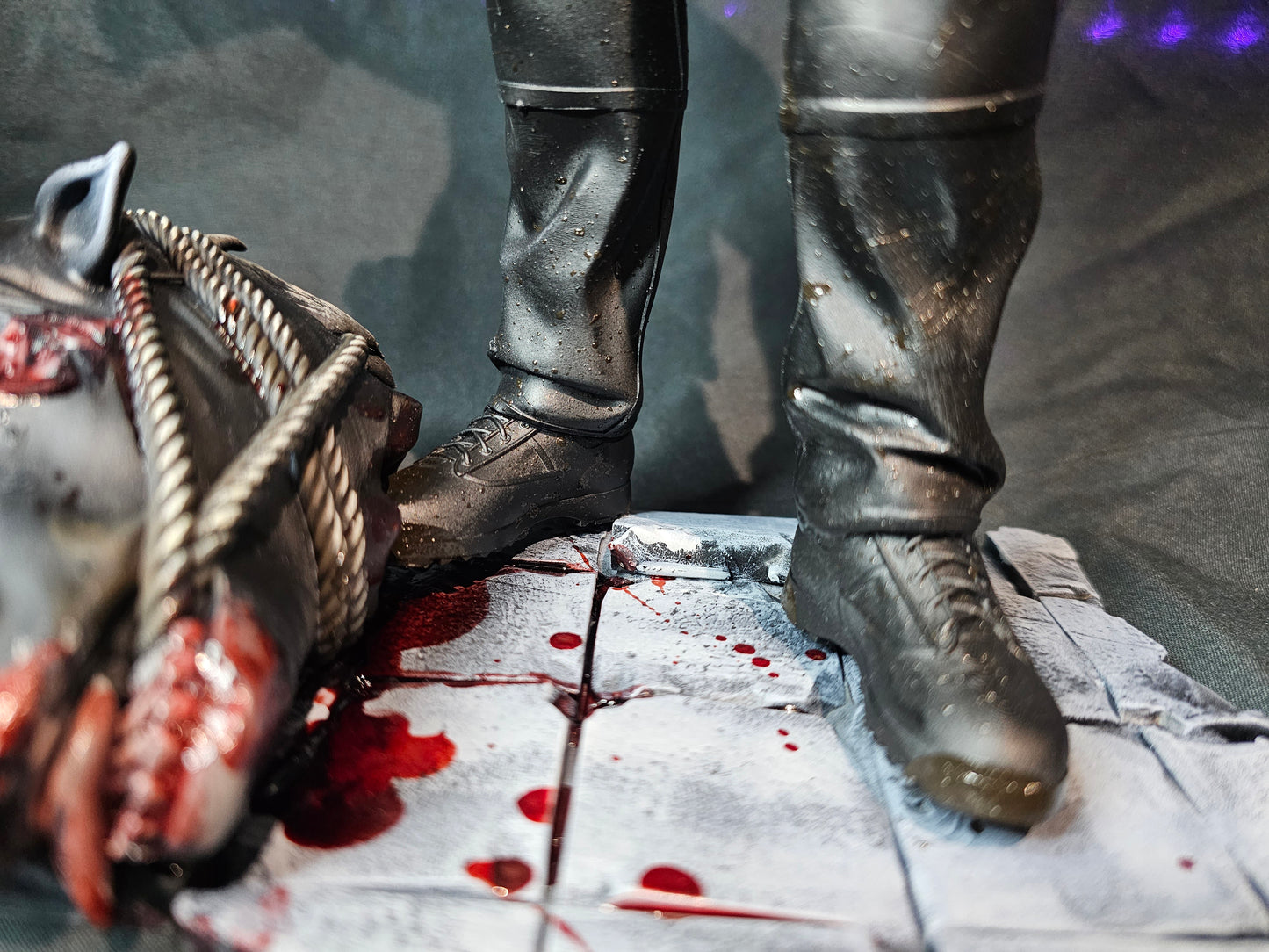 Resident Evil 4 Remake Leon Kennedy Premium Statue