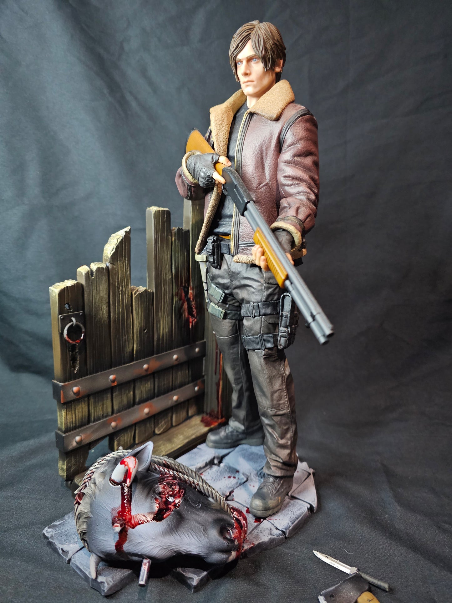 Resident Evil 4 1/6 premium diorama/base