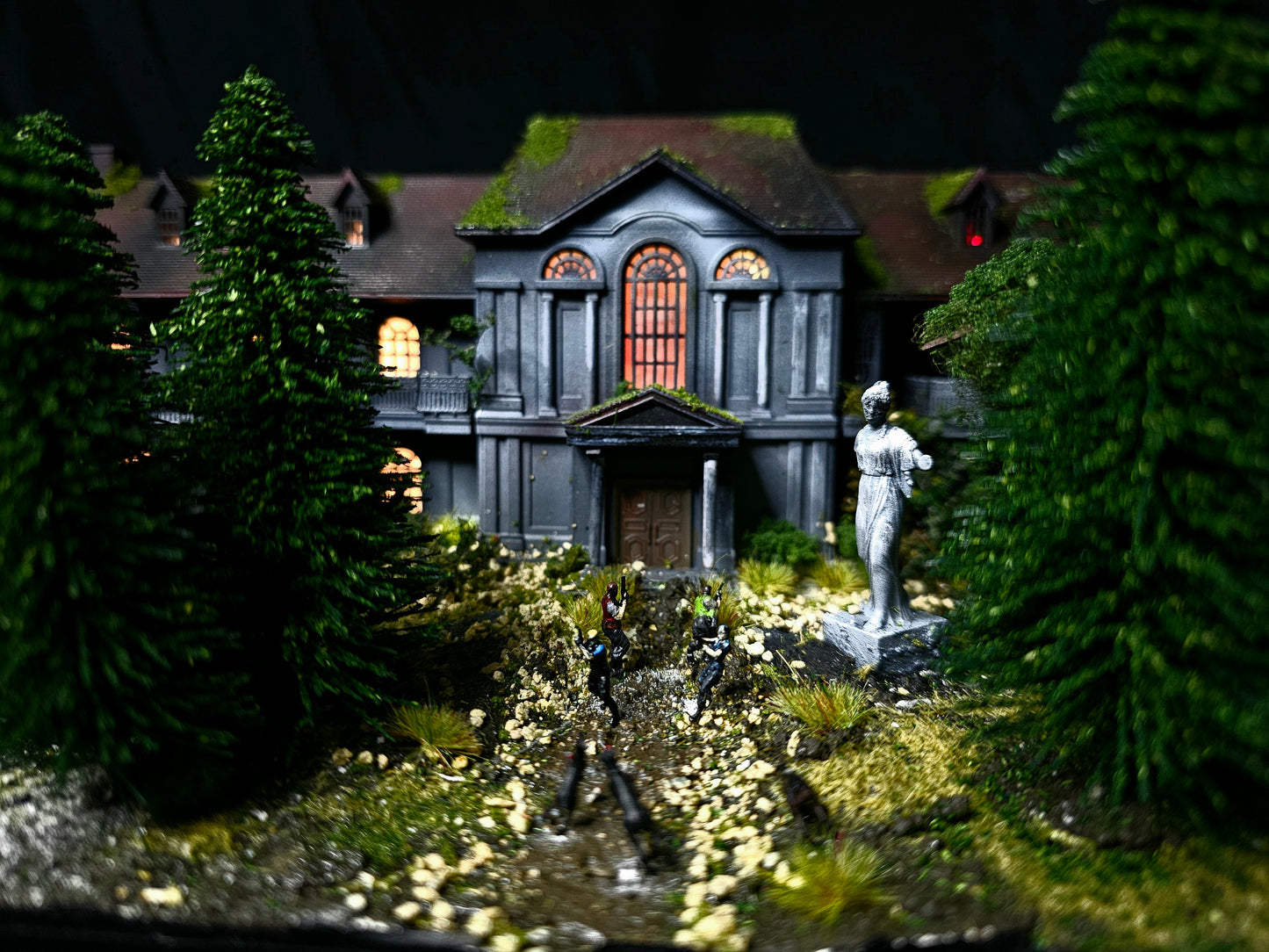 Resident Evil Spencer Mansion with lights limited numbers Worldwide