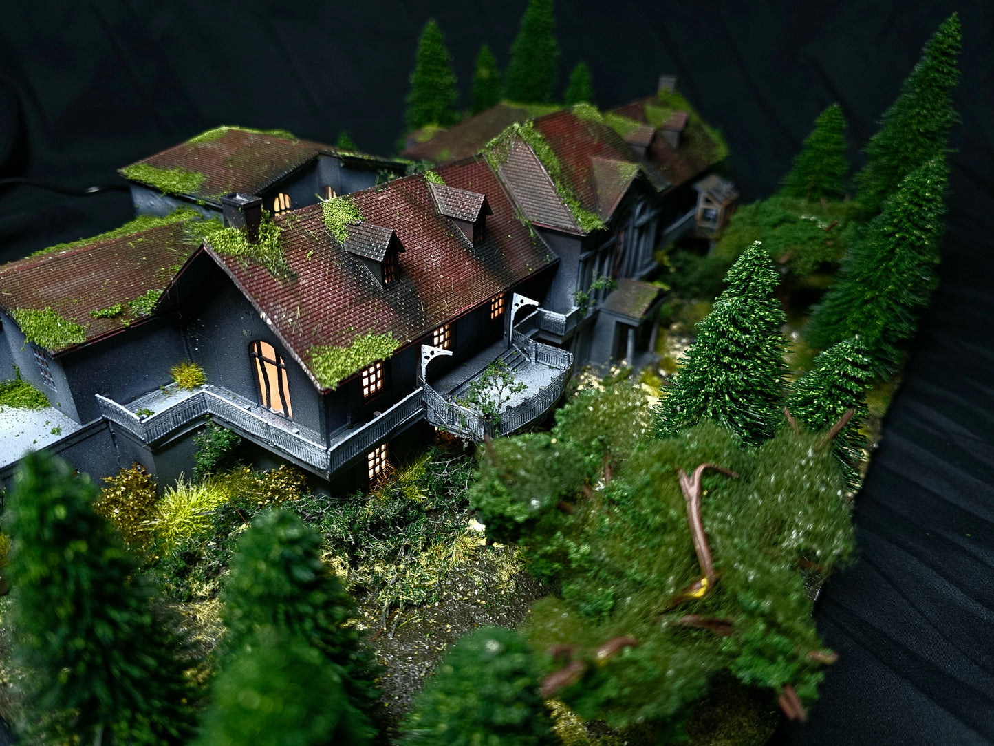 Resident Evil Spencer Mansion with lights limited numbers Worldwide