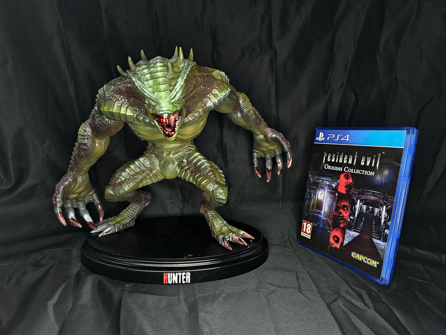 Resident Evil Hunter HUGE 1/6 Statue