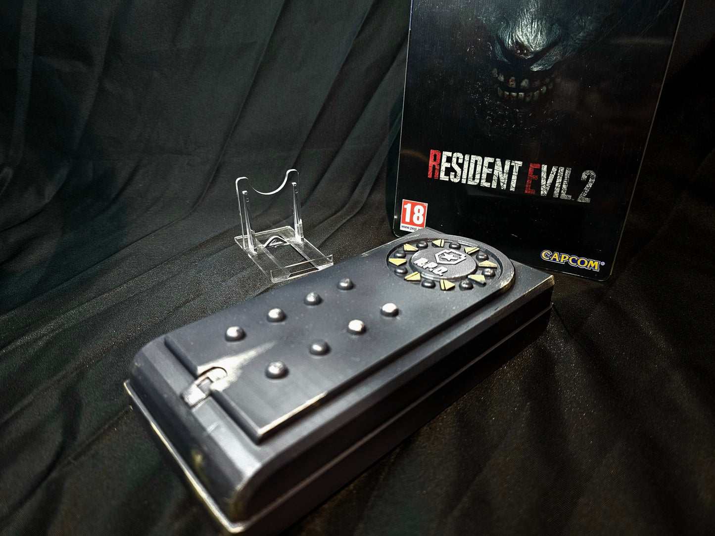 Resident Evil 2 Portable Safe 1:1 prop