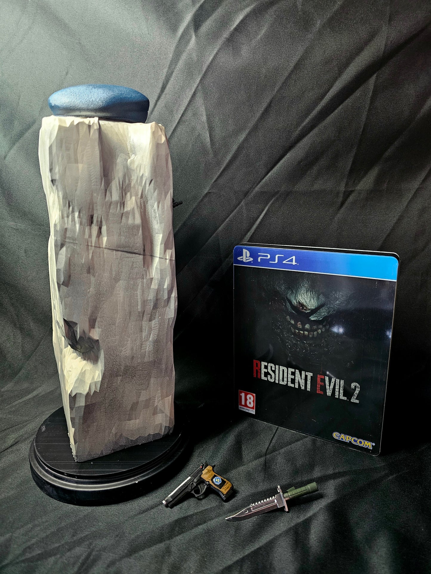 Large 12.5" Resident Evil 2 Tofu Statue V2 with accessories
