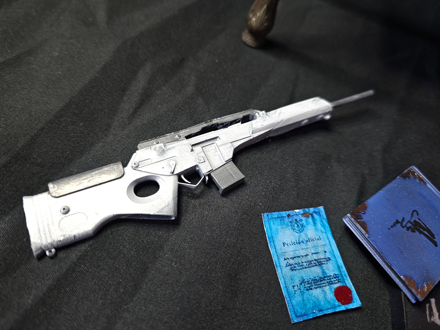 Resident Evil 4 1/6 Merchant Complete Add-ons with exclusive merchant table