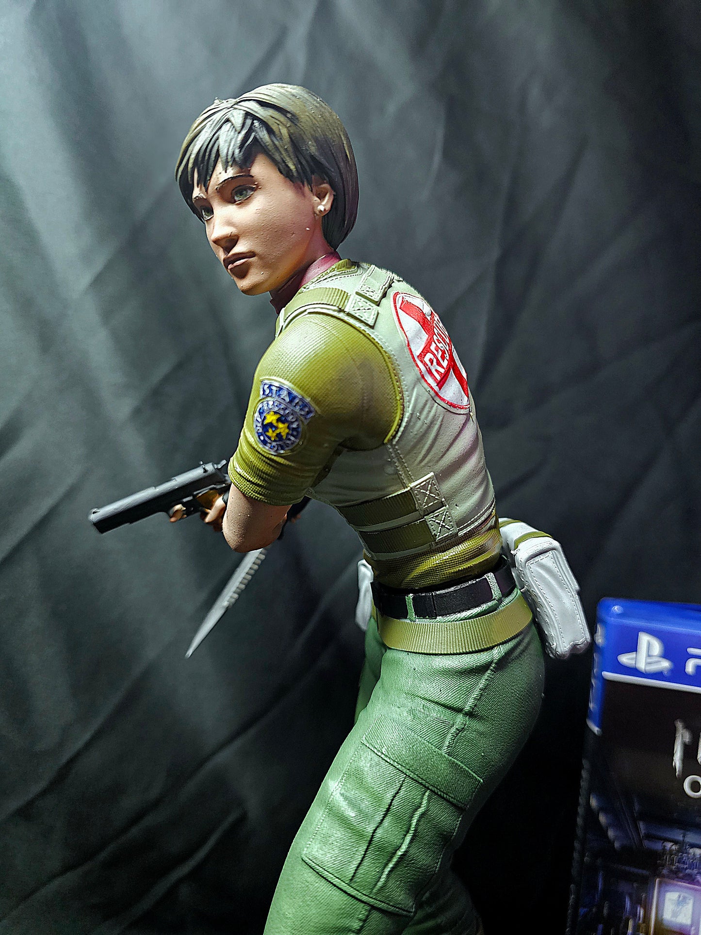 1/6 Resident Evil STARS Rebecca Chambers figure w/ base