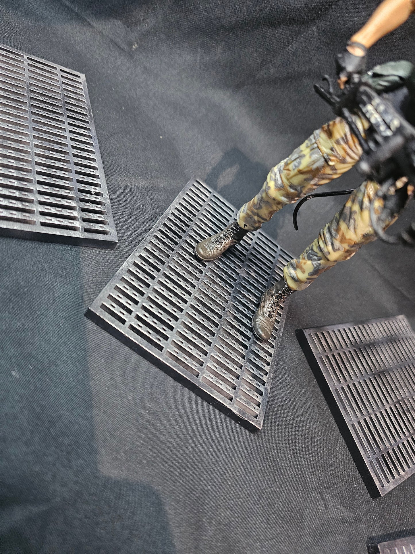 Aliens NECA 1:10 LV426 Floor tiles x4 (unpainted)