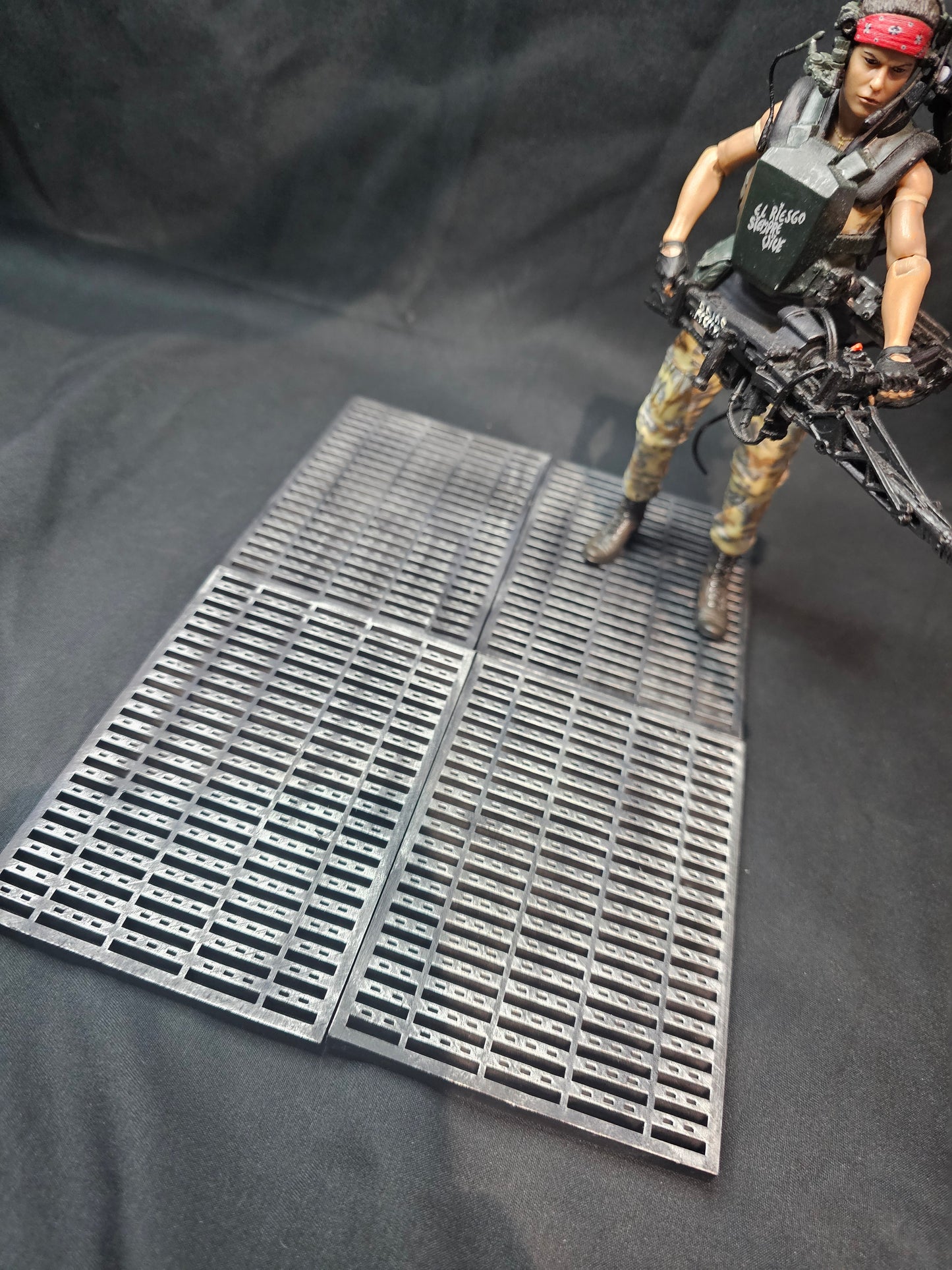 Aliens NECA 1:10 LV426 Floor tiles x4 (unpainted)