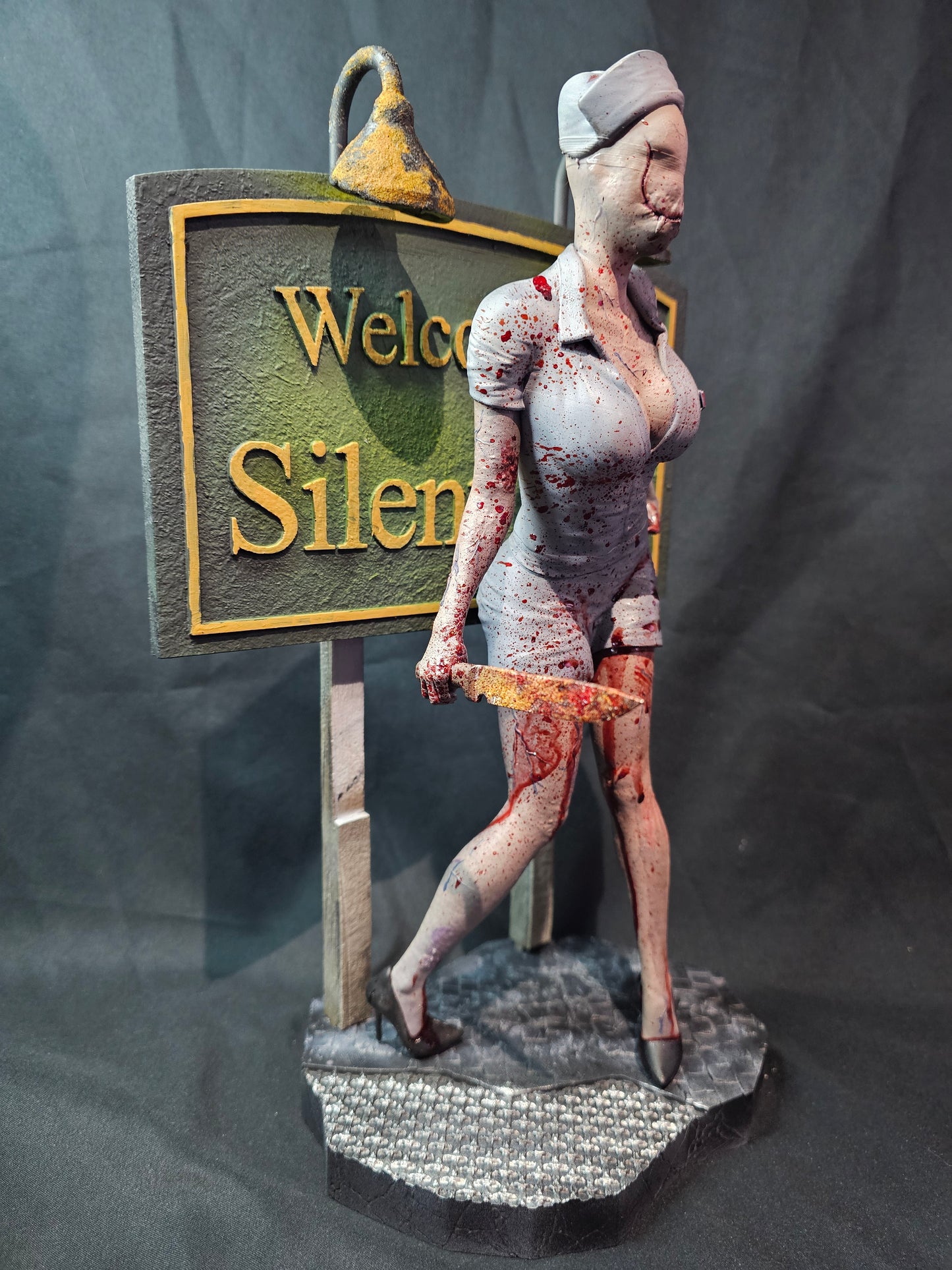 1/6 Silent Hill Nurse & Display Base