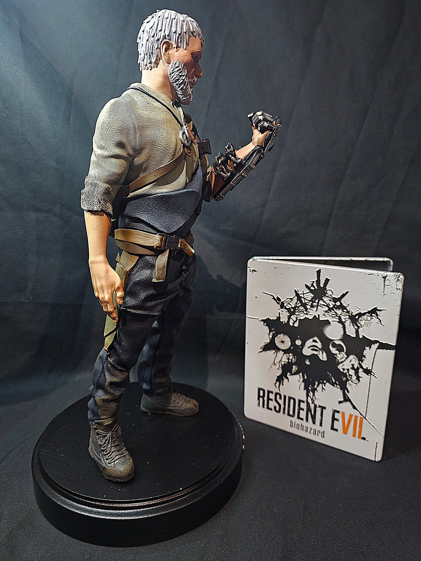 Resident Evil 7 Joe Baker 1/6 Statue