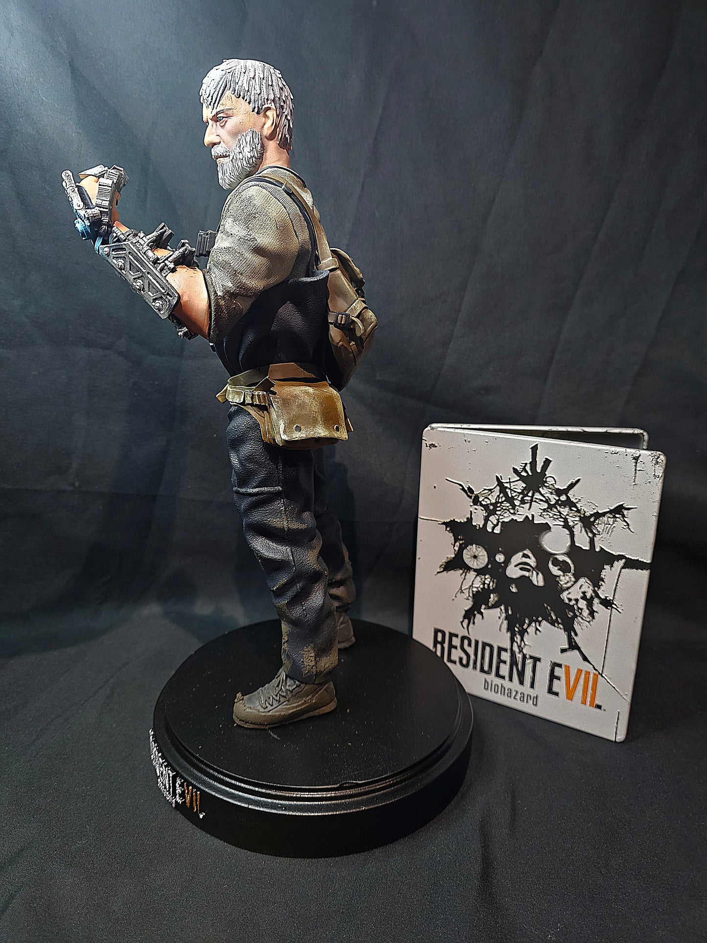 Resident Evil 7 Joe Baker 1/6 Statue