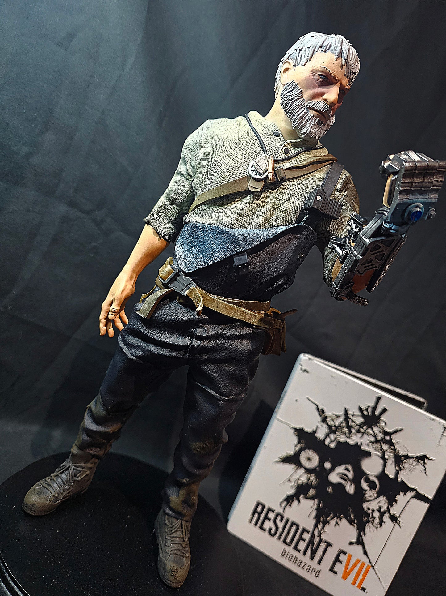 Resident Evil 7 Joe Baker 1/6 Statue