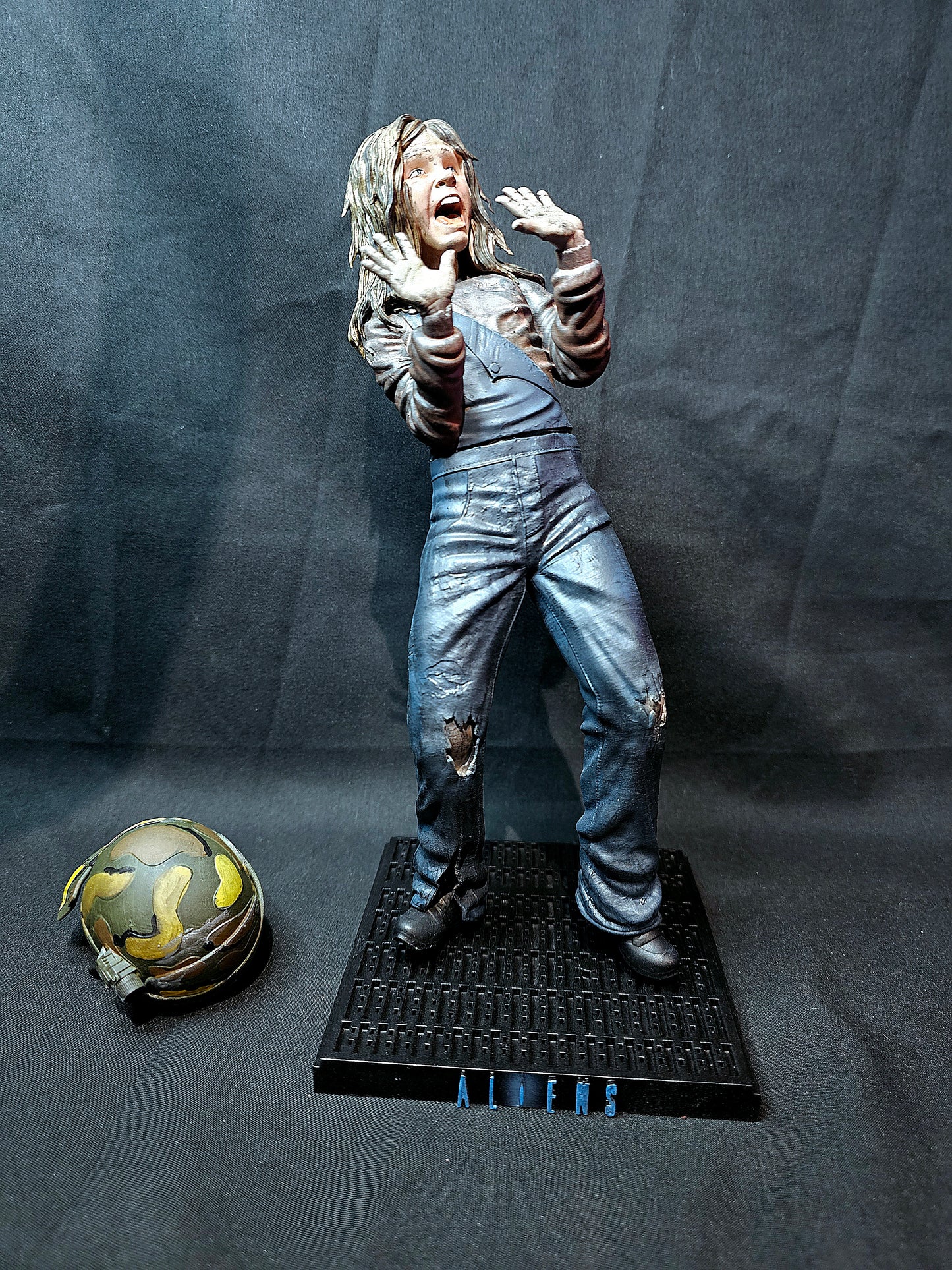 Aliens 1/6 Newt Statue