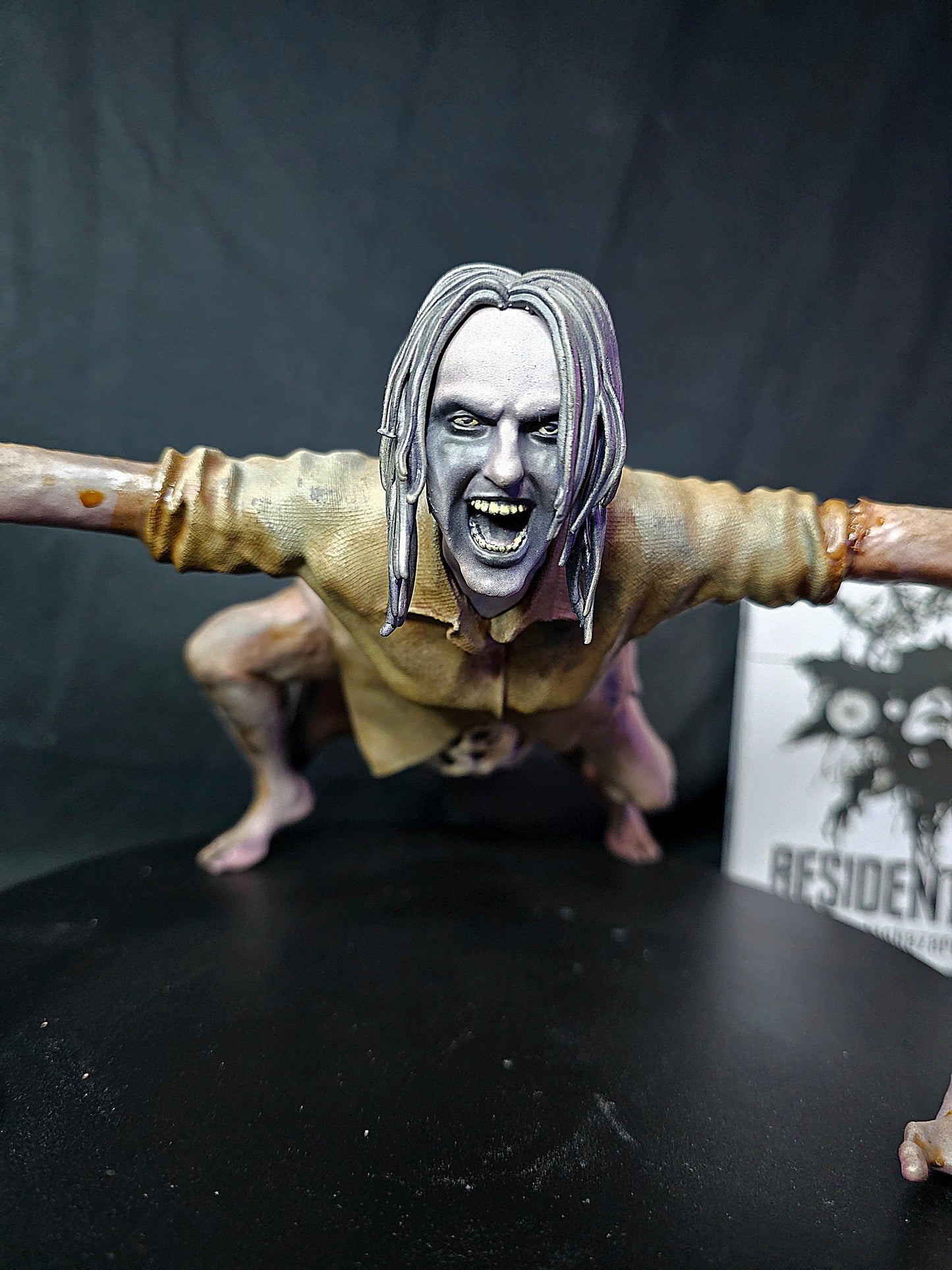 1/6 Resident Evil 7 Marguerite Baker Statue