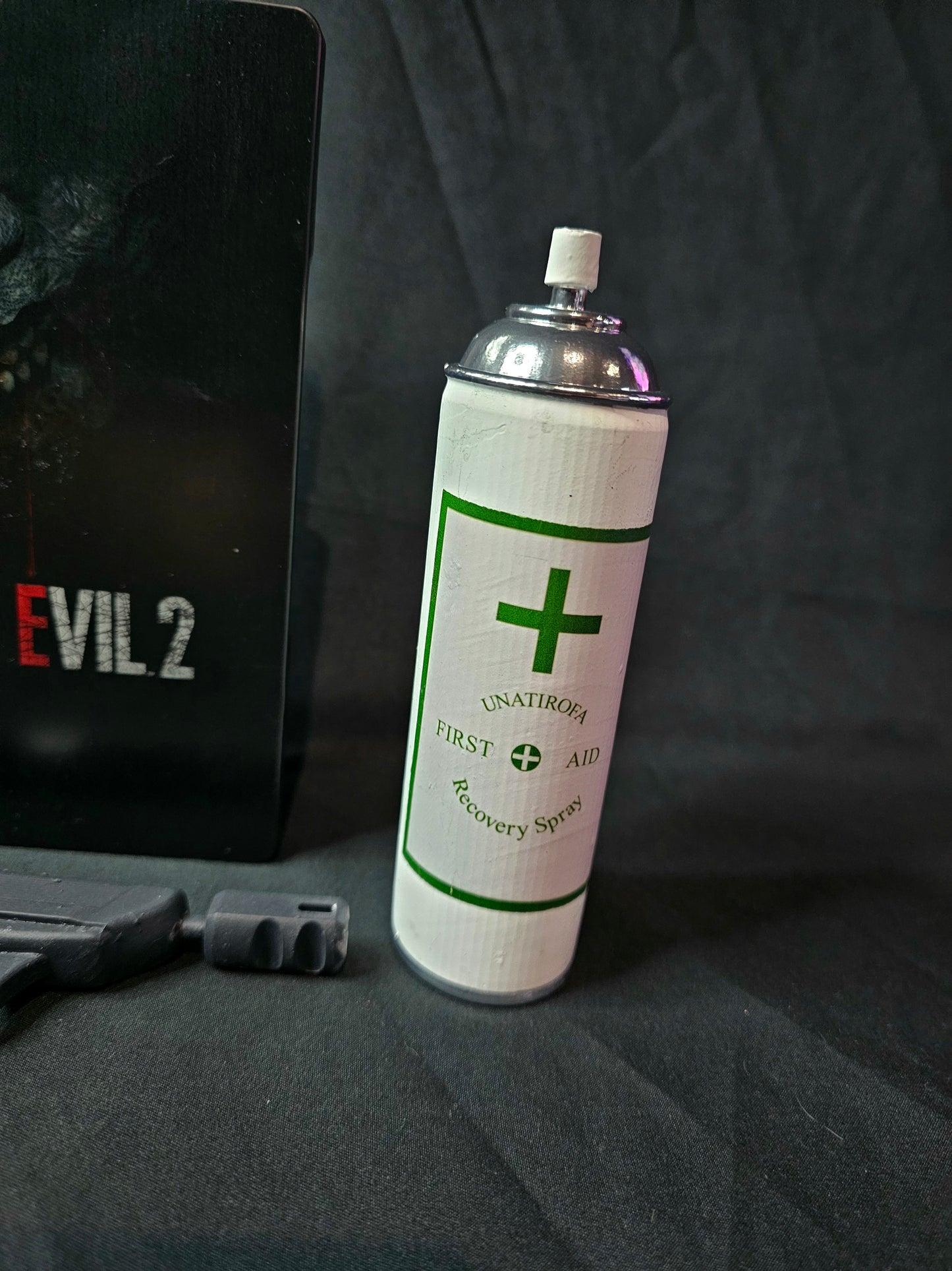 Resident Evil 2 First Aid Spray and Matilda 1:2 scale prop