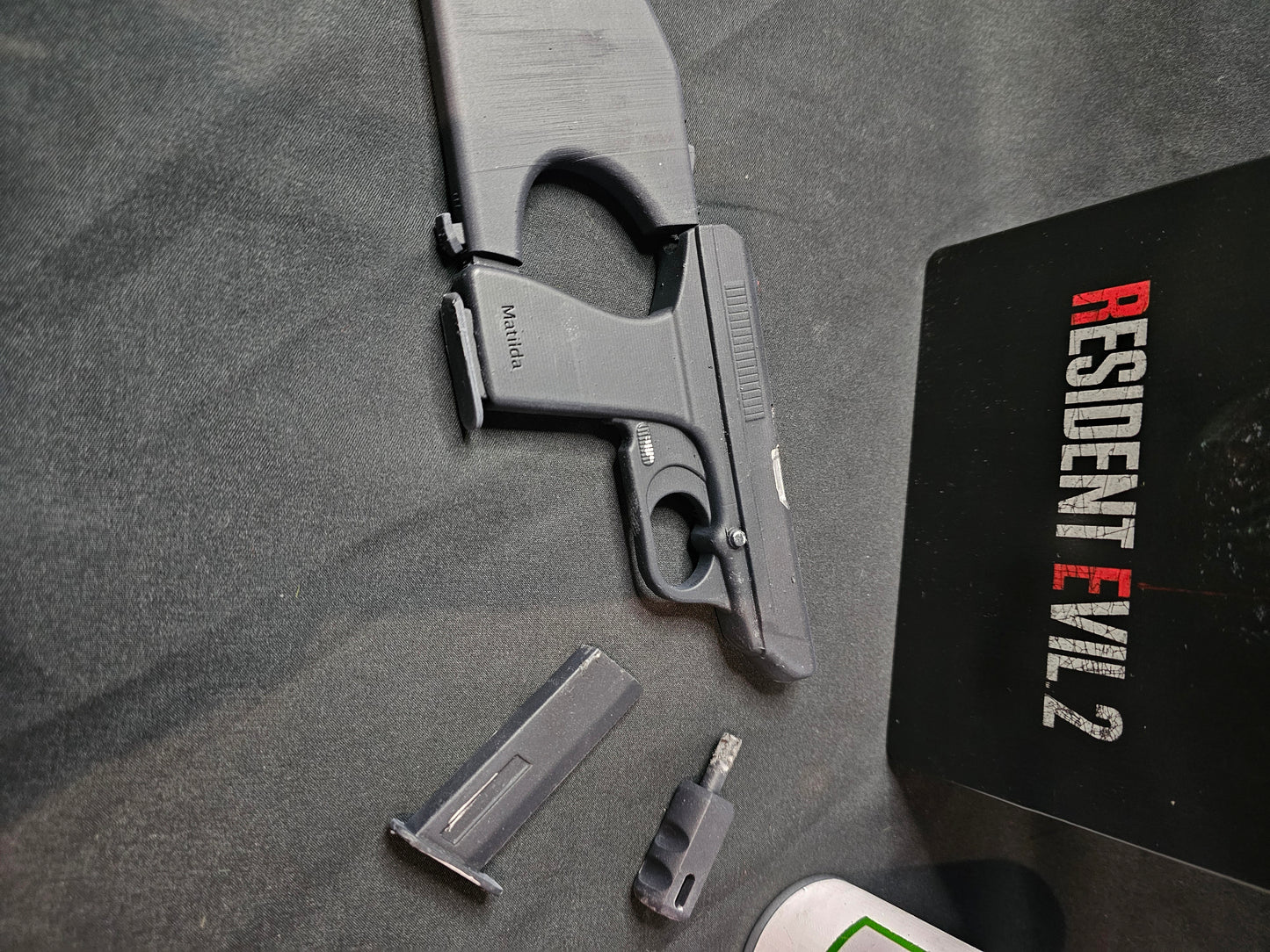 Resident Evil 2 First Aid Spray and Matilda 1:2 scale prop