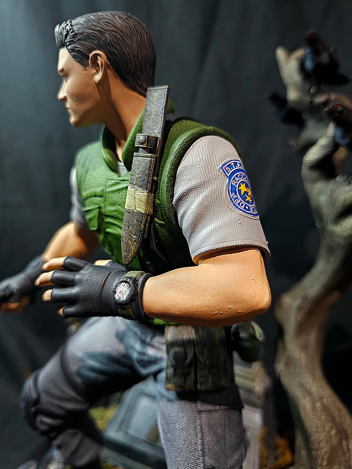 1/6 Resident Evil Chris Redfield Premium Statue & Diorama