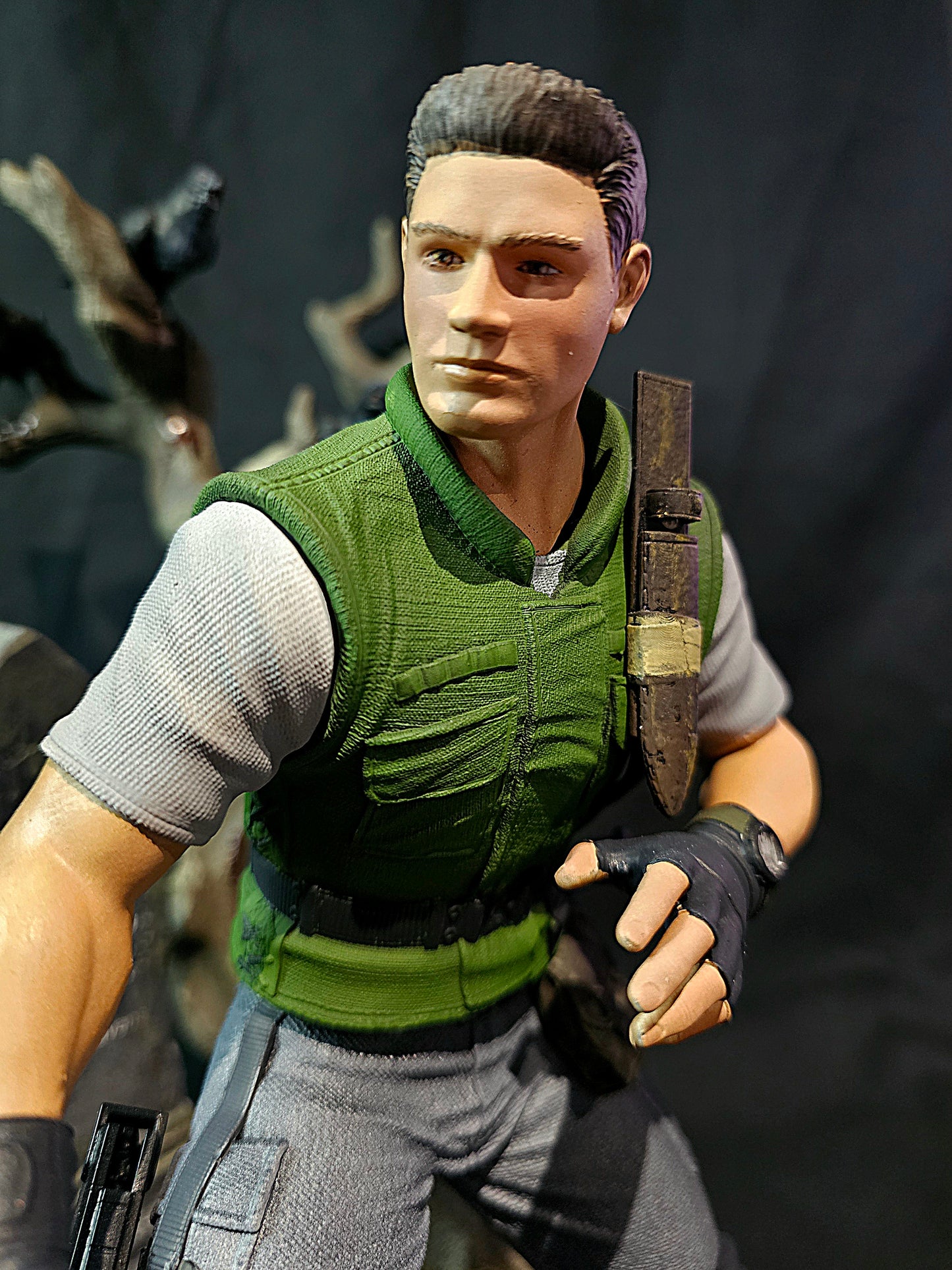1/6 Resident Evil Chris Redfield Premium Statue & Diorama