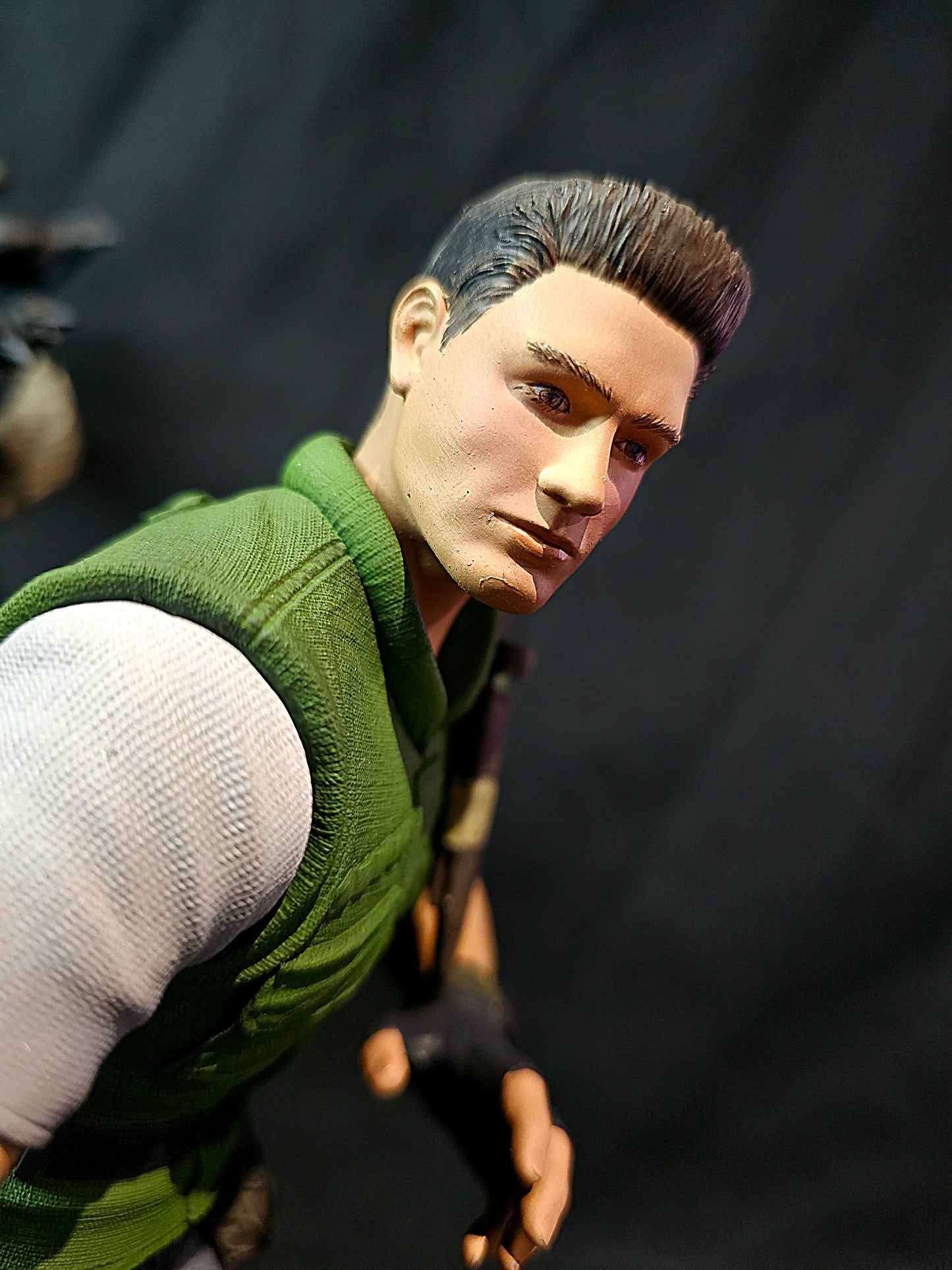 1/6 Resident Evil Chris Redfield Premium Statue & Diorama