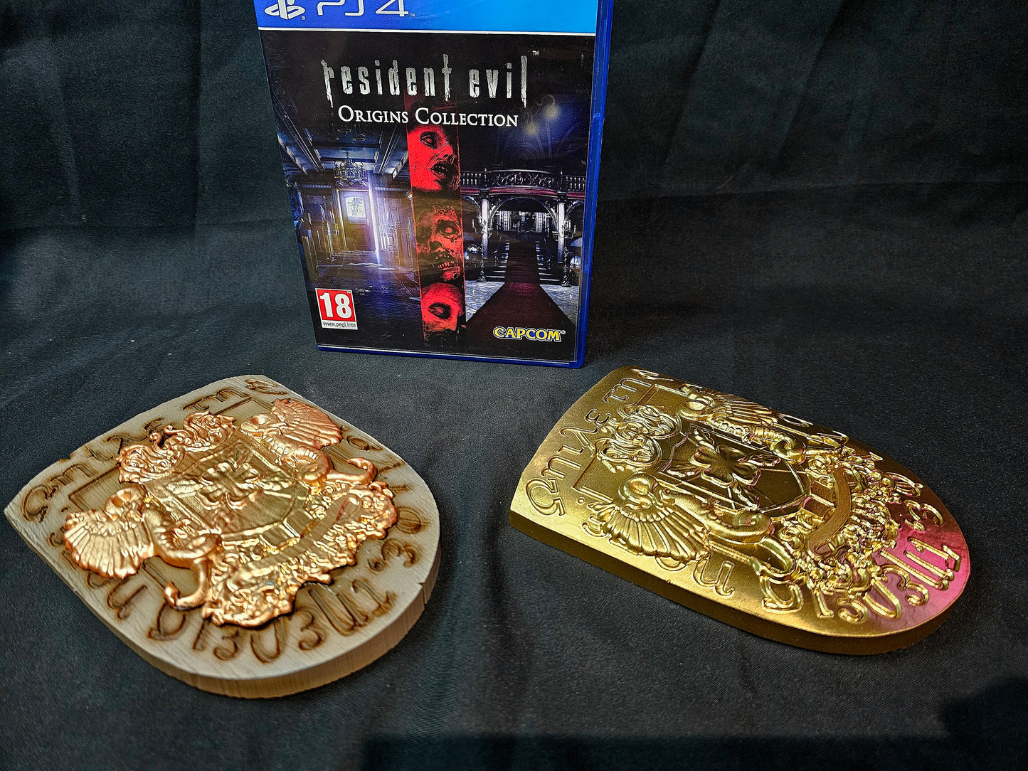 Resident Evil Spencer Mansion Wooden And Gold Emblem Half Scale prop