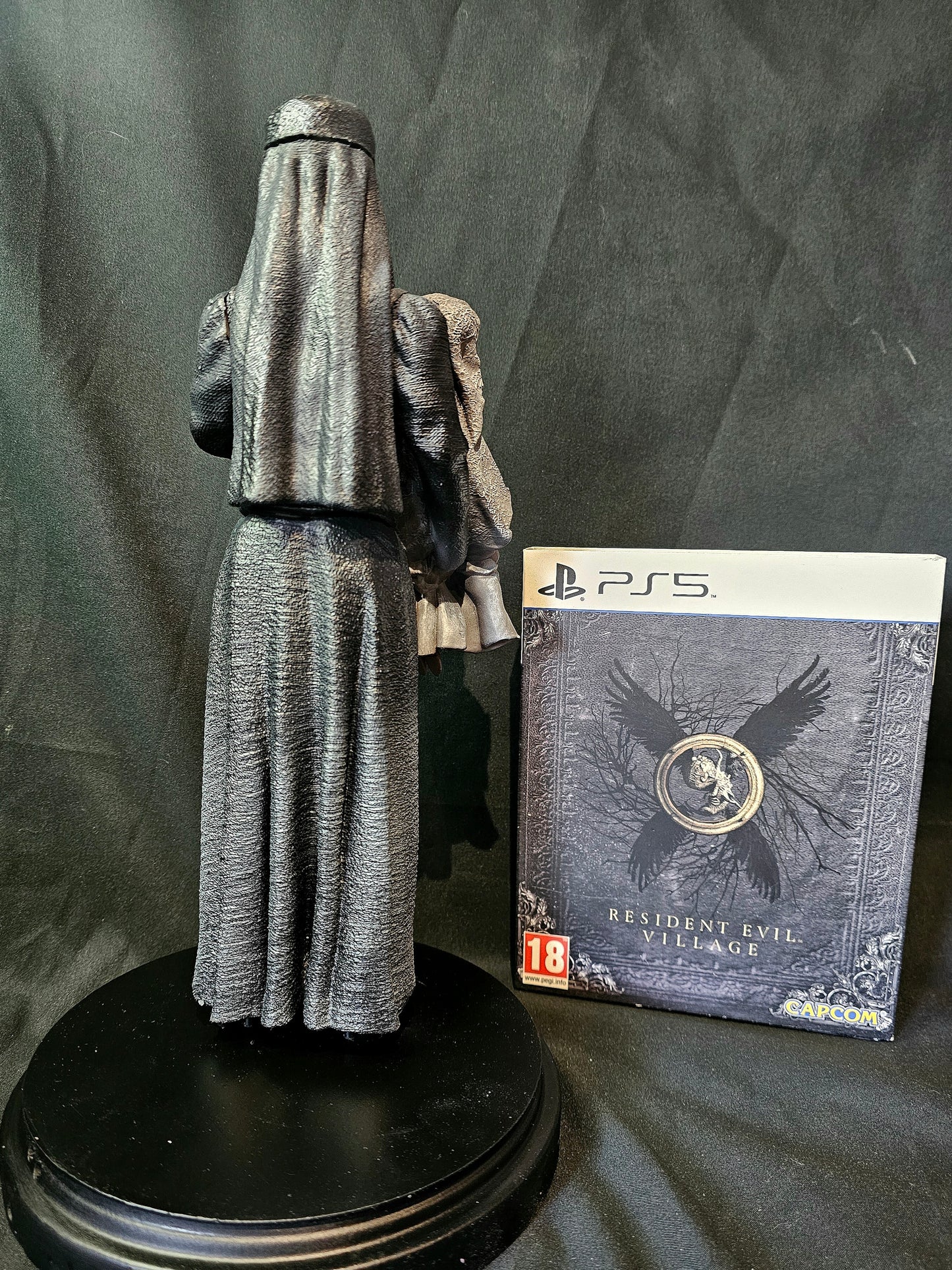 Resident Evil Village Donna Beneviento & Angie 1/6 Statue