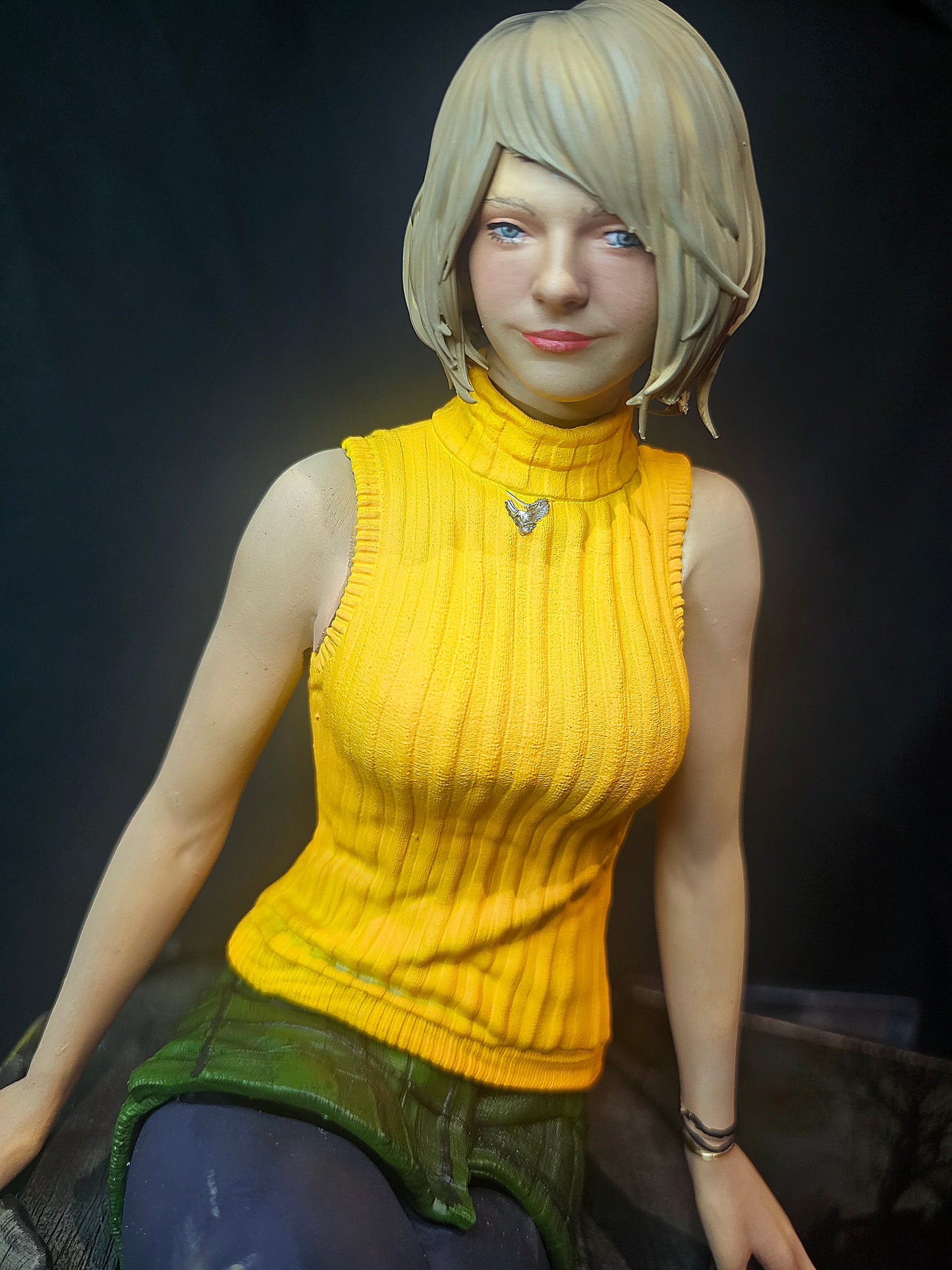 Resident Evil 4 1/4 Premium Ashley Graham statue