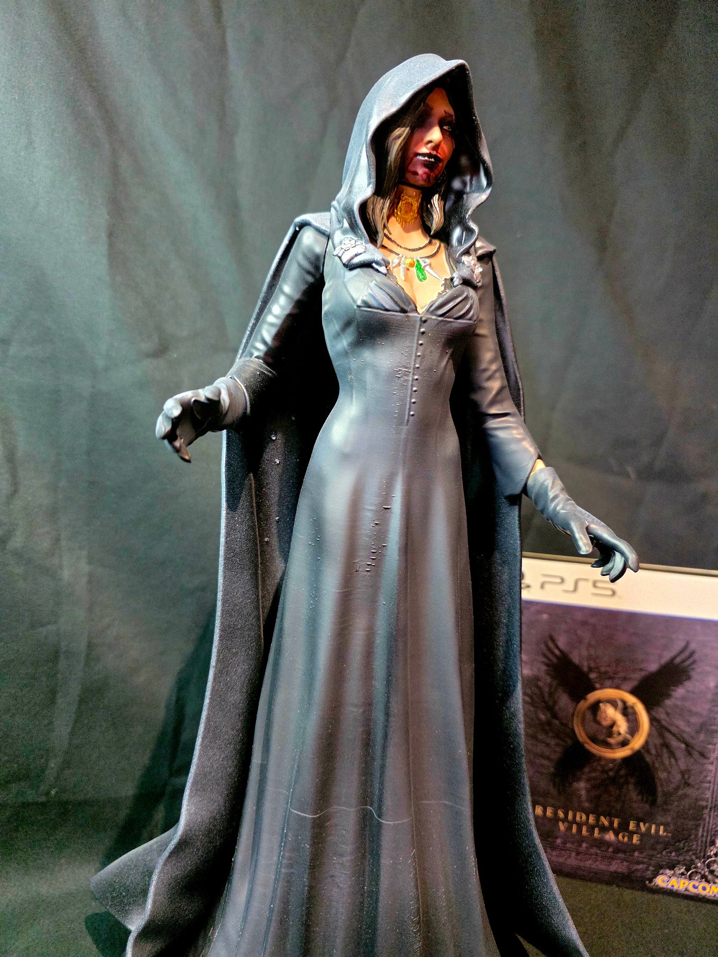 Resident Evil Village Cassandra Dimitrescu 1/6 Statue
