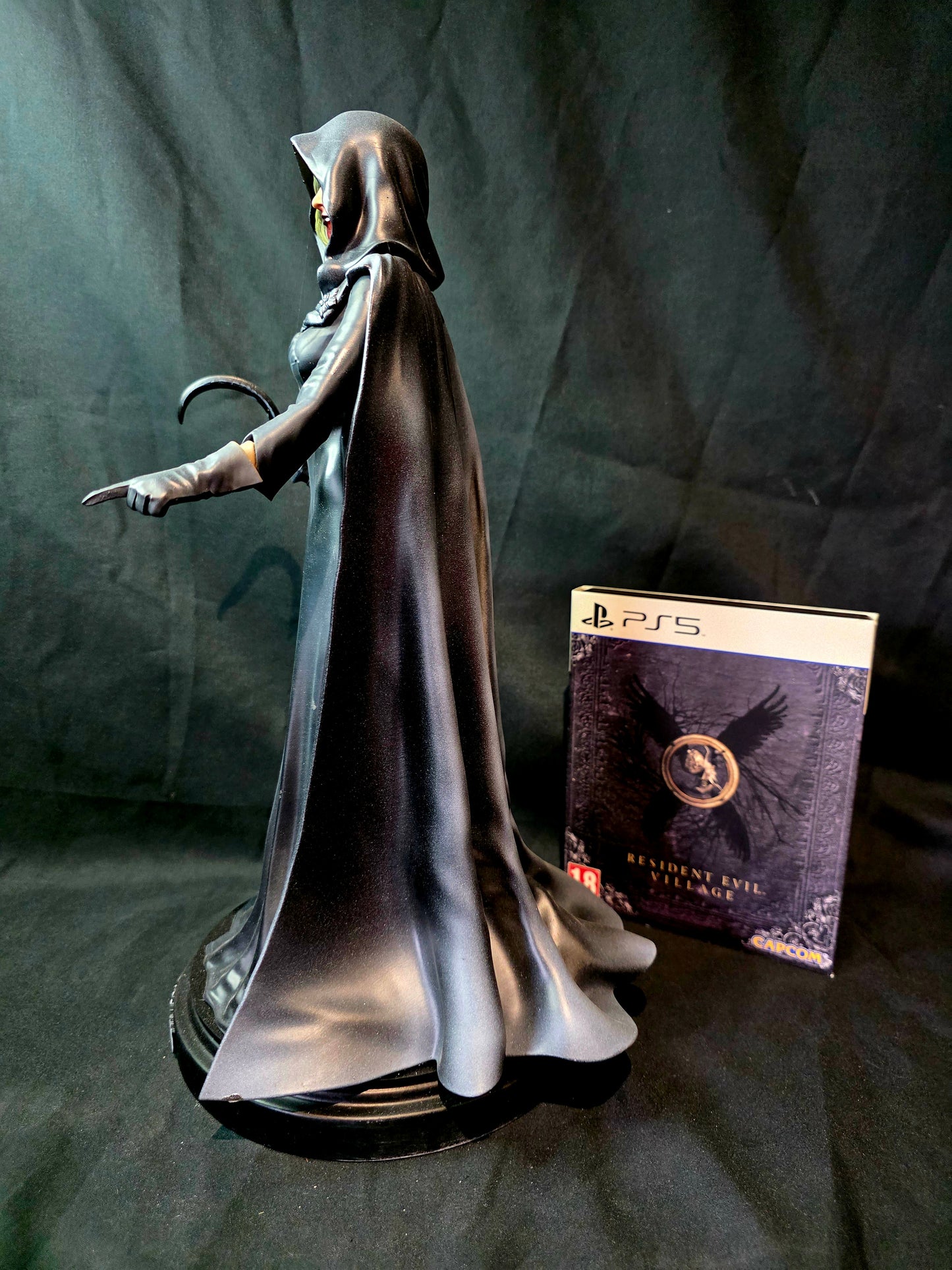 Resident Evil Village Bela Dimitrescu 1/6 Statue