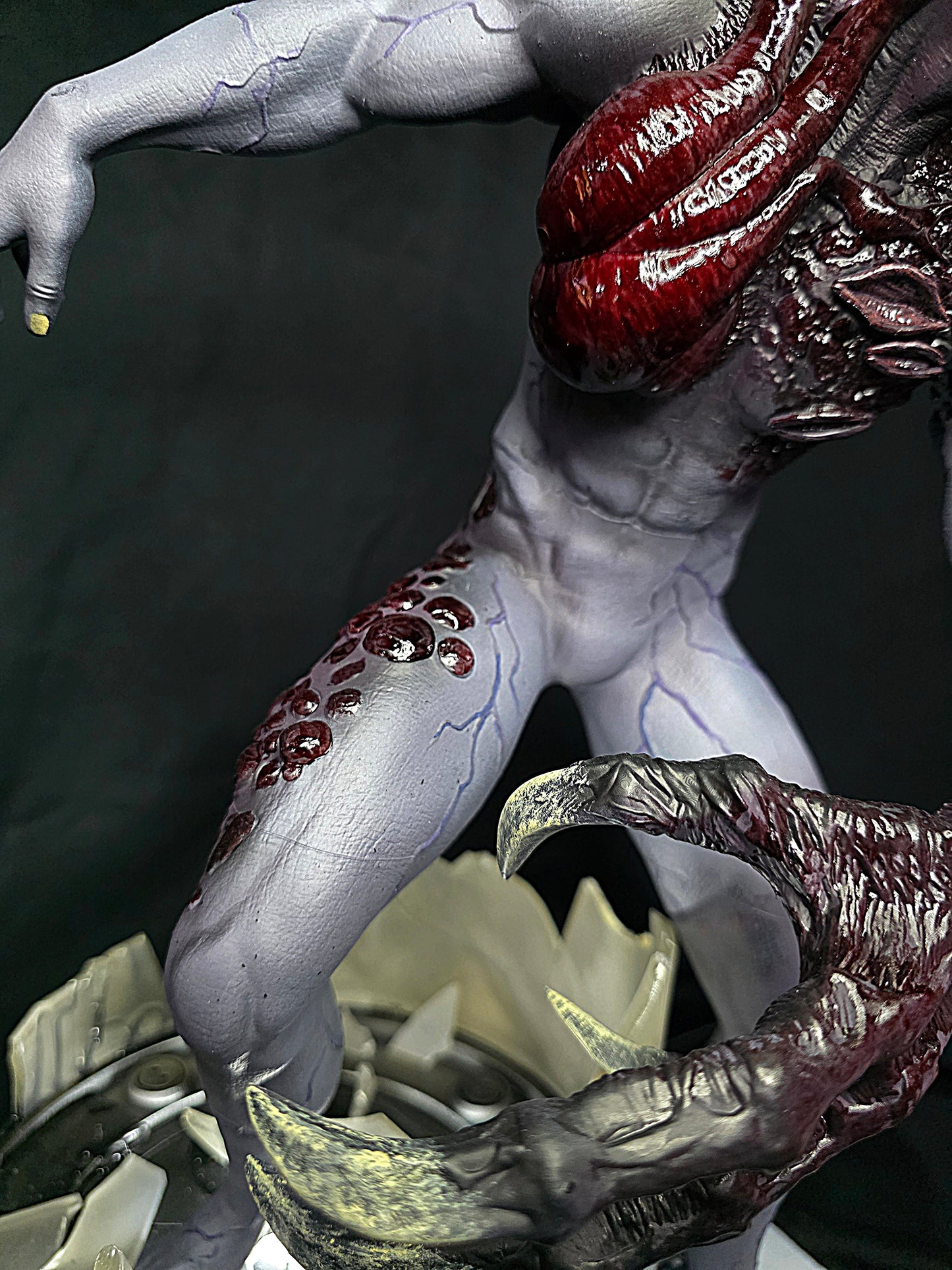 Resident Evil Tyrant 1/6 Statue With USB Lighting