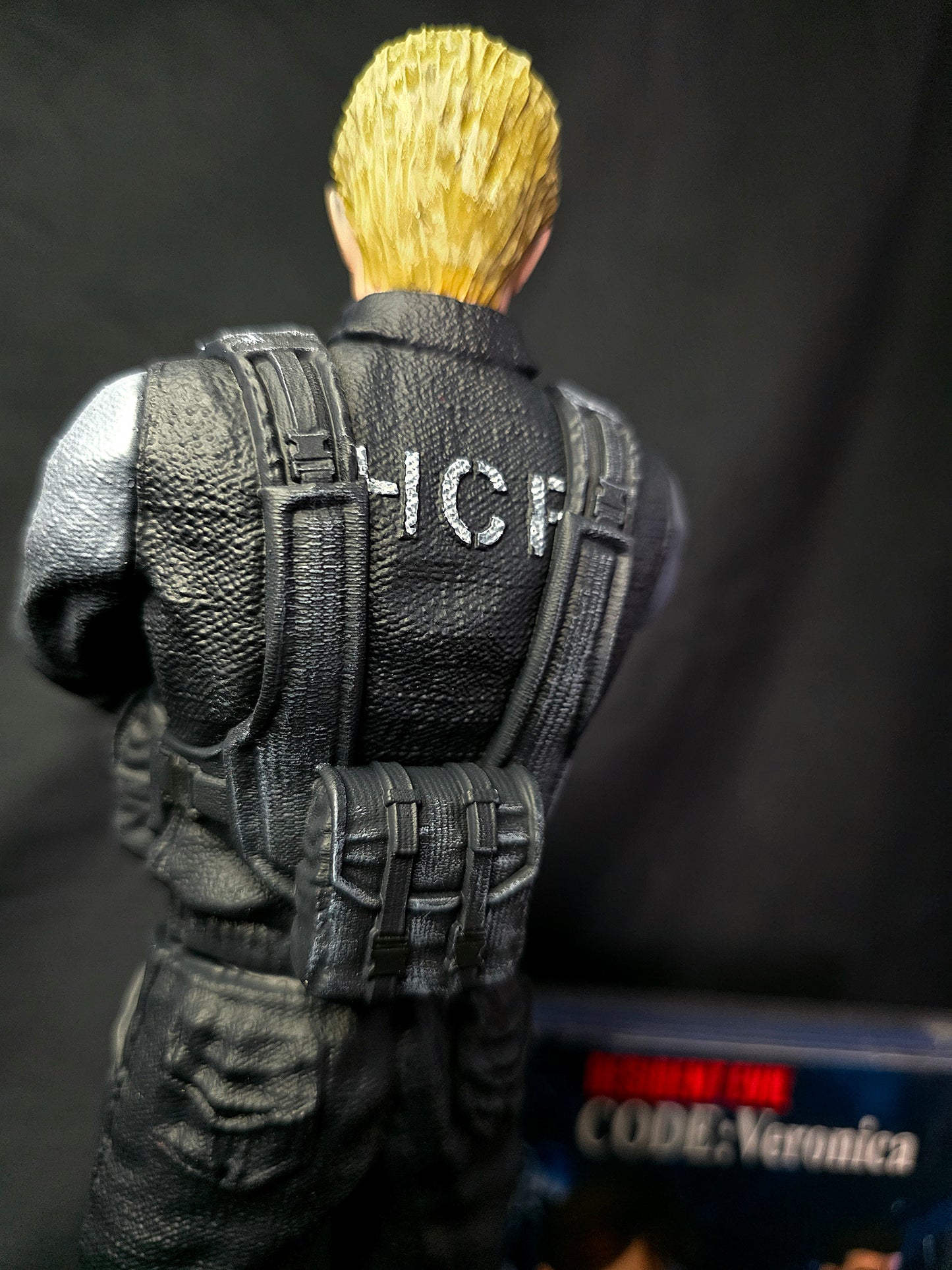 1/6 Albert Wesker Code Veronica statue
