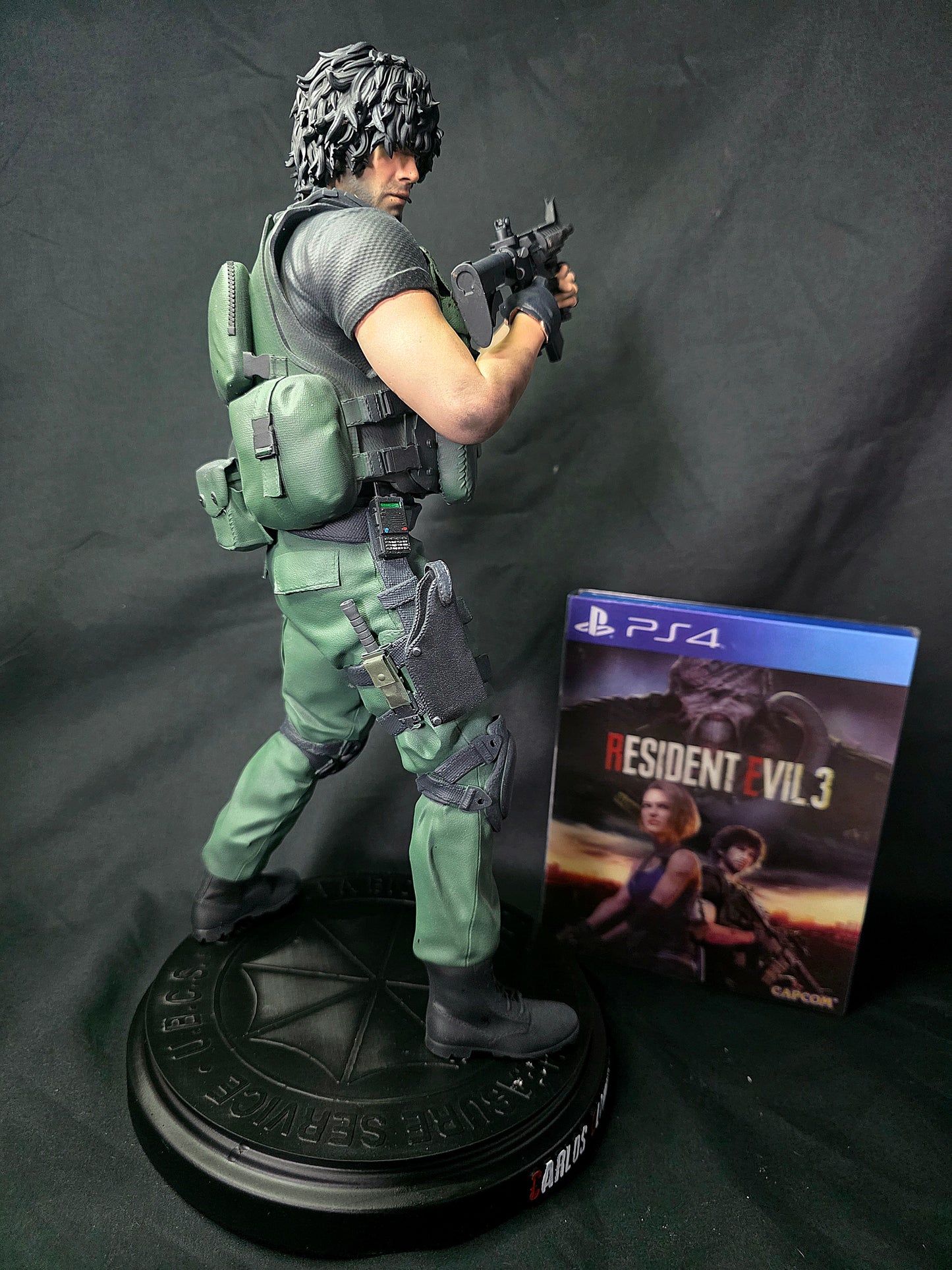 Carlos Oliveira Resident Evil 3 1/6 figure w/ base