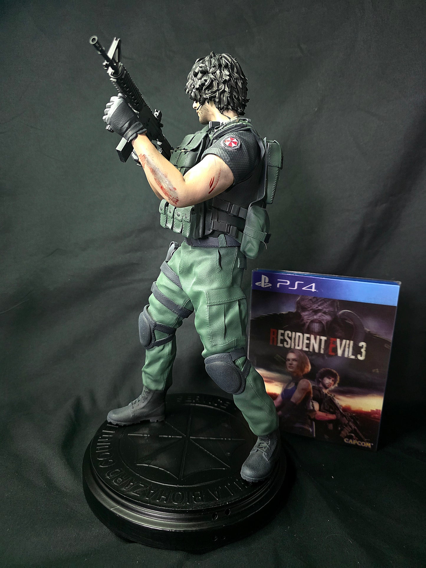 Carlos Oliveira Resident Evil 3 1/6 figure w/ base