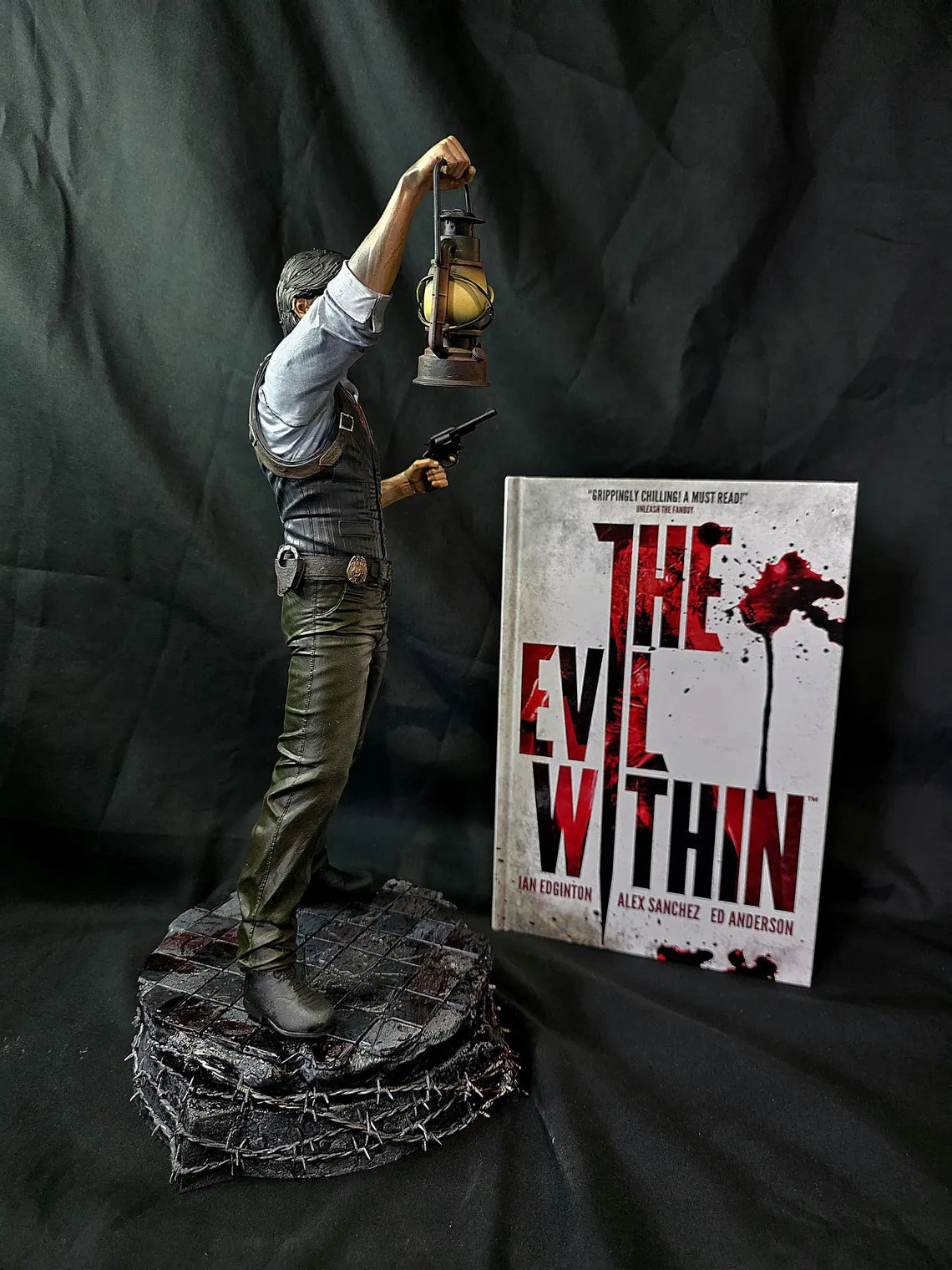 The Evil Within Sebastian Castellanos 1/6 Statue