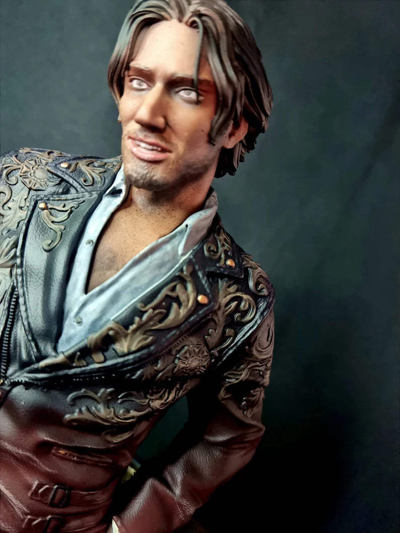 Resident Evil 4 Luis Sera 1/6 Figure