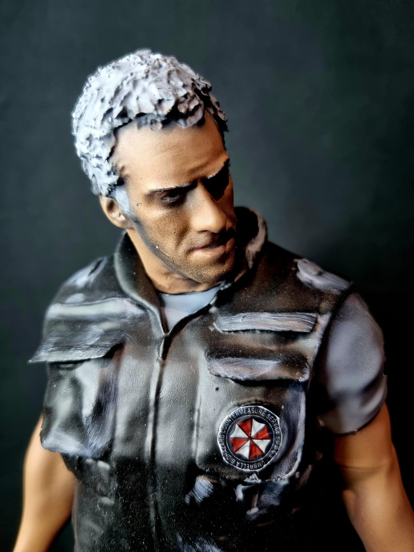 UBCS Nikolai Zinoviev 1/6 Resident Evil figure w/ base