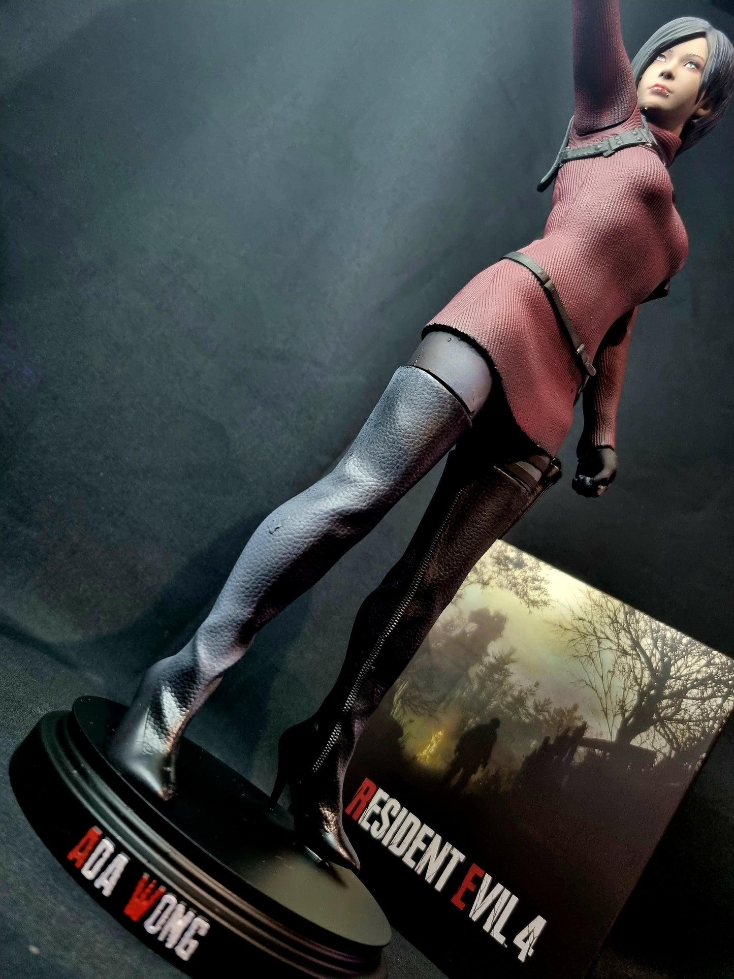 Resident Evil 4 Remake Ada Wong 1/6 figure w/ base