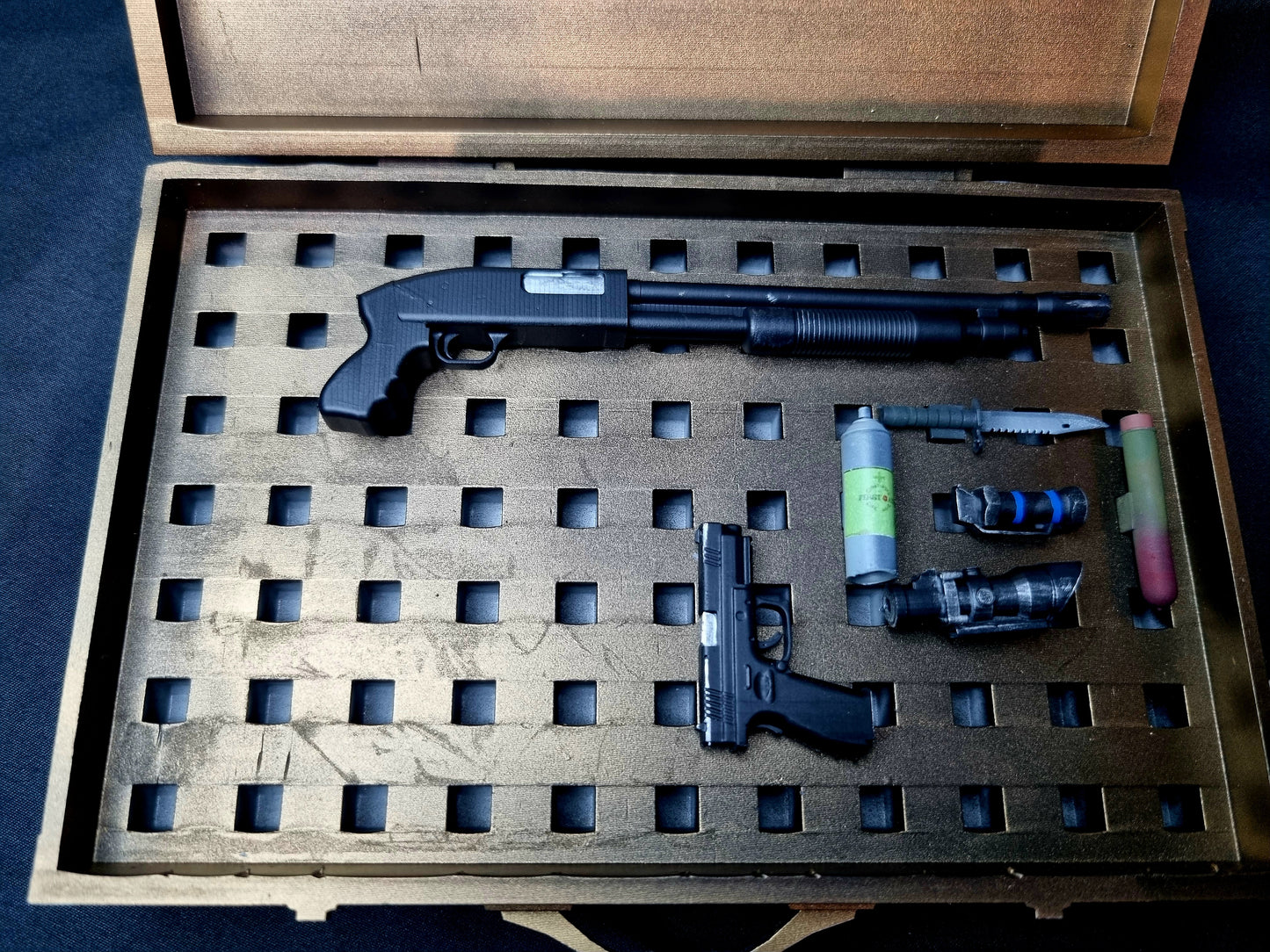 Resident Evil 4 Attaché Case and Accessories
