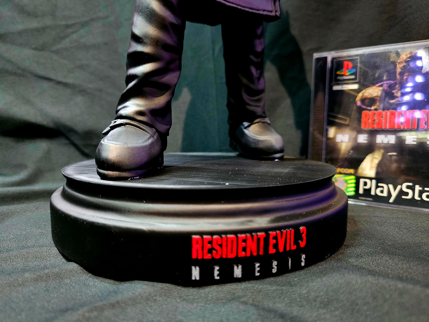 HUGE Retro Resident Evil 3 Nemesis 1/6