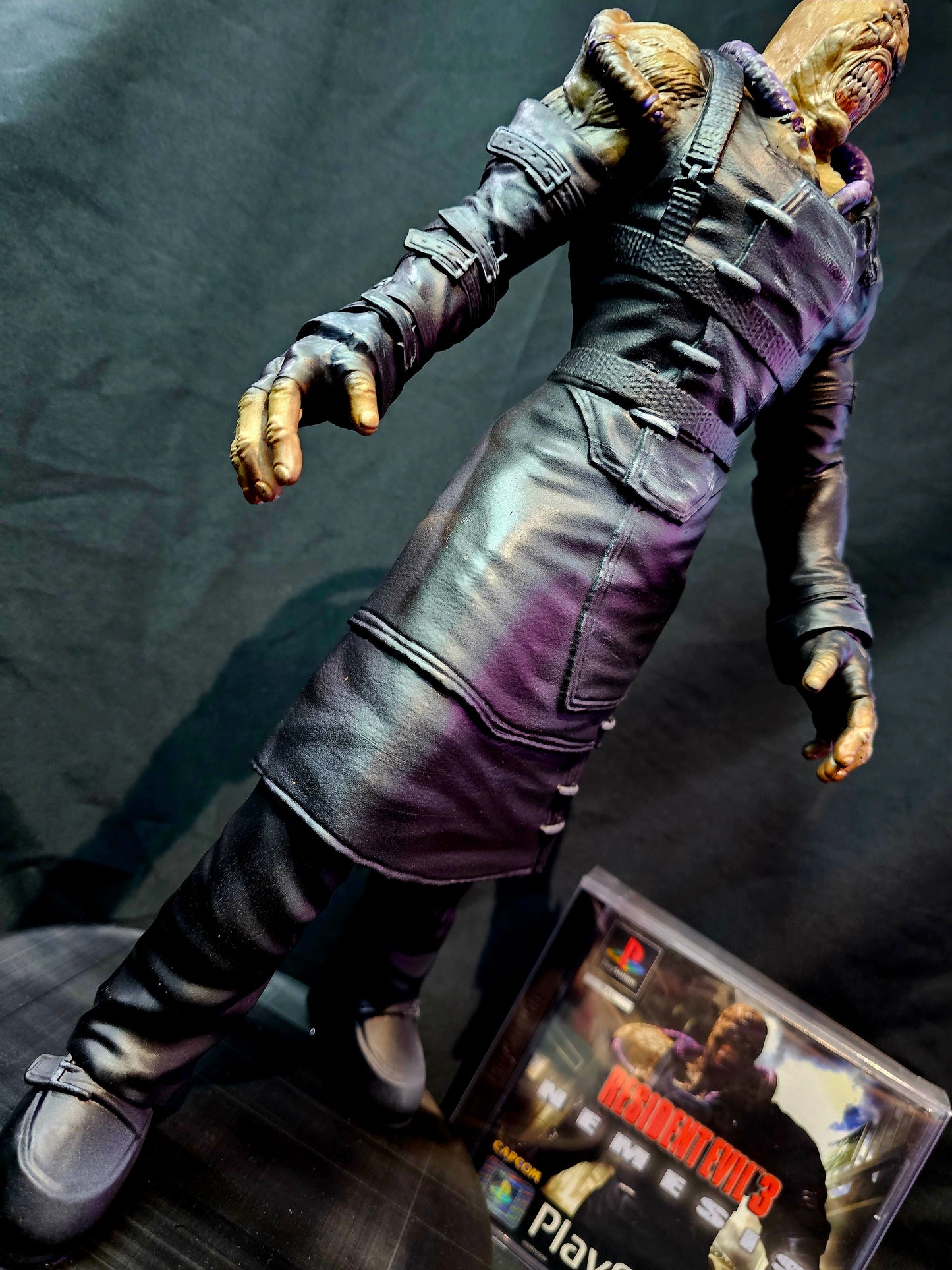 HUGE Retro Resident Evil 3 Nemesis 1/6