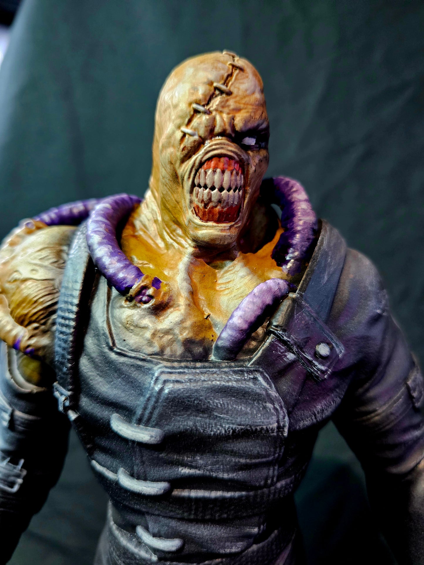 HUGE Retro Resident Evil 3 Nemesis 1/6