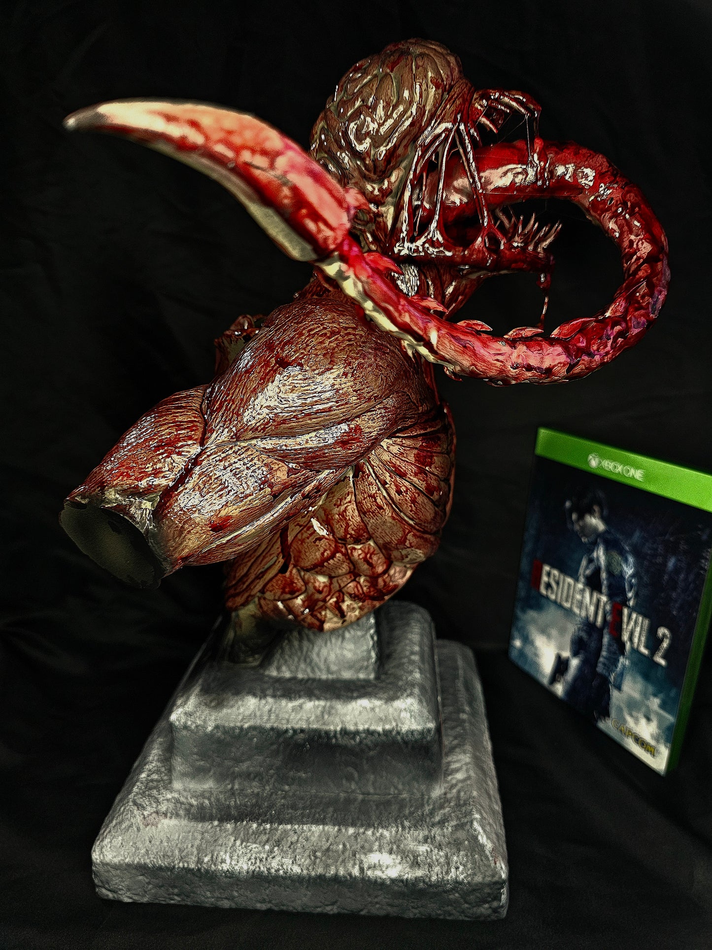 Resident Evil 2 HUGE Scale Licker Bust