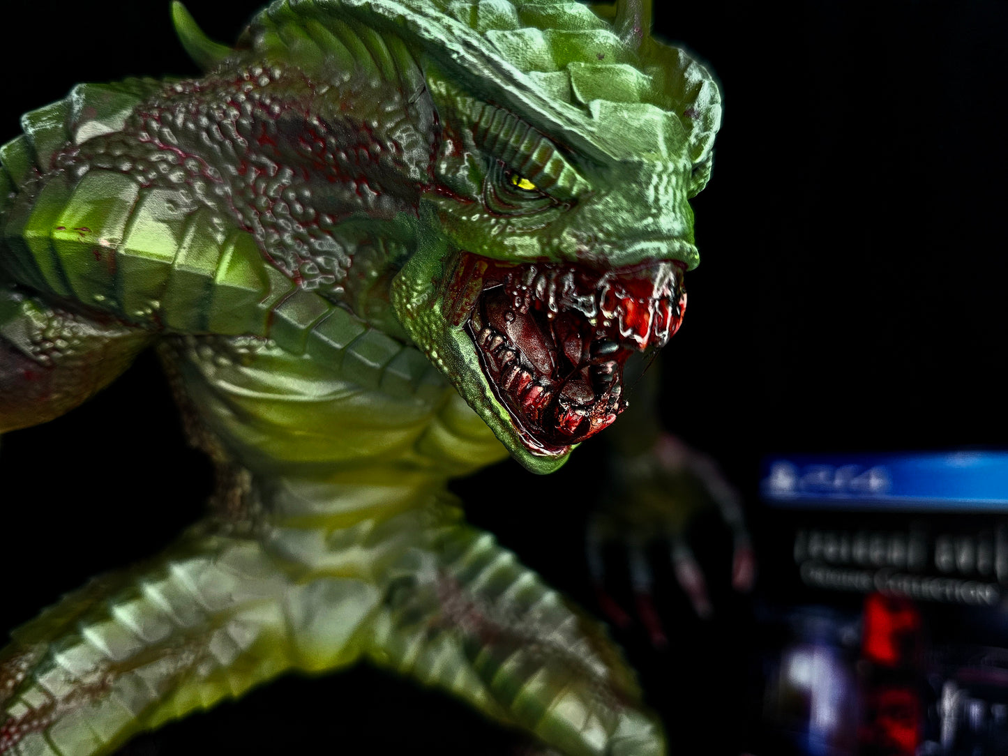Resident Evil Hunter HUGE 1/6 Statue