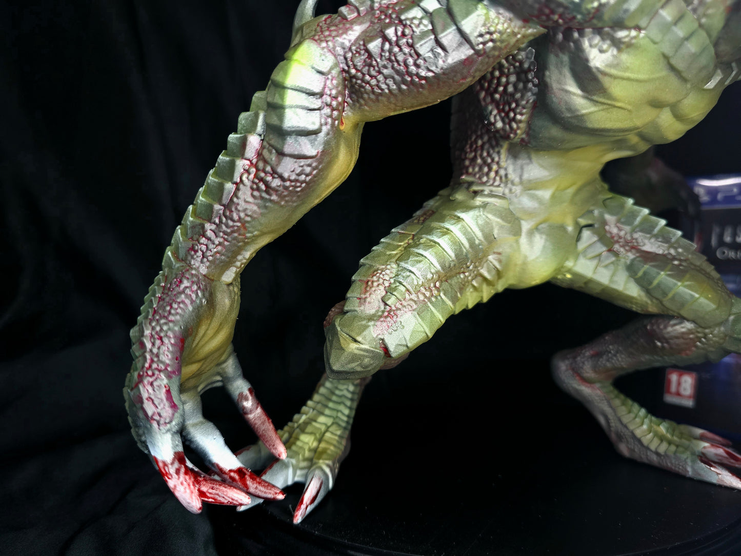 Resident Evil Hunter HUGE 1/6 Statue