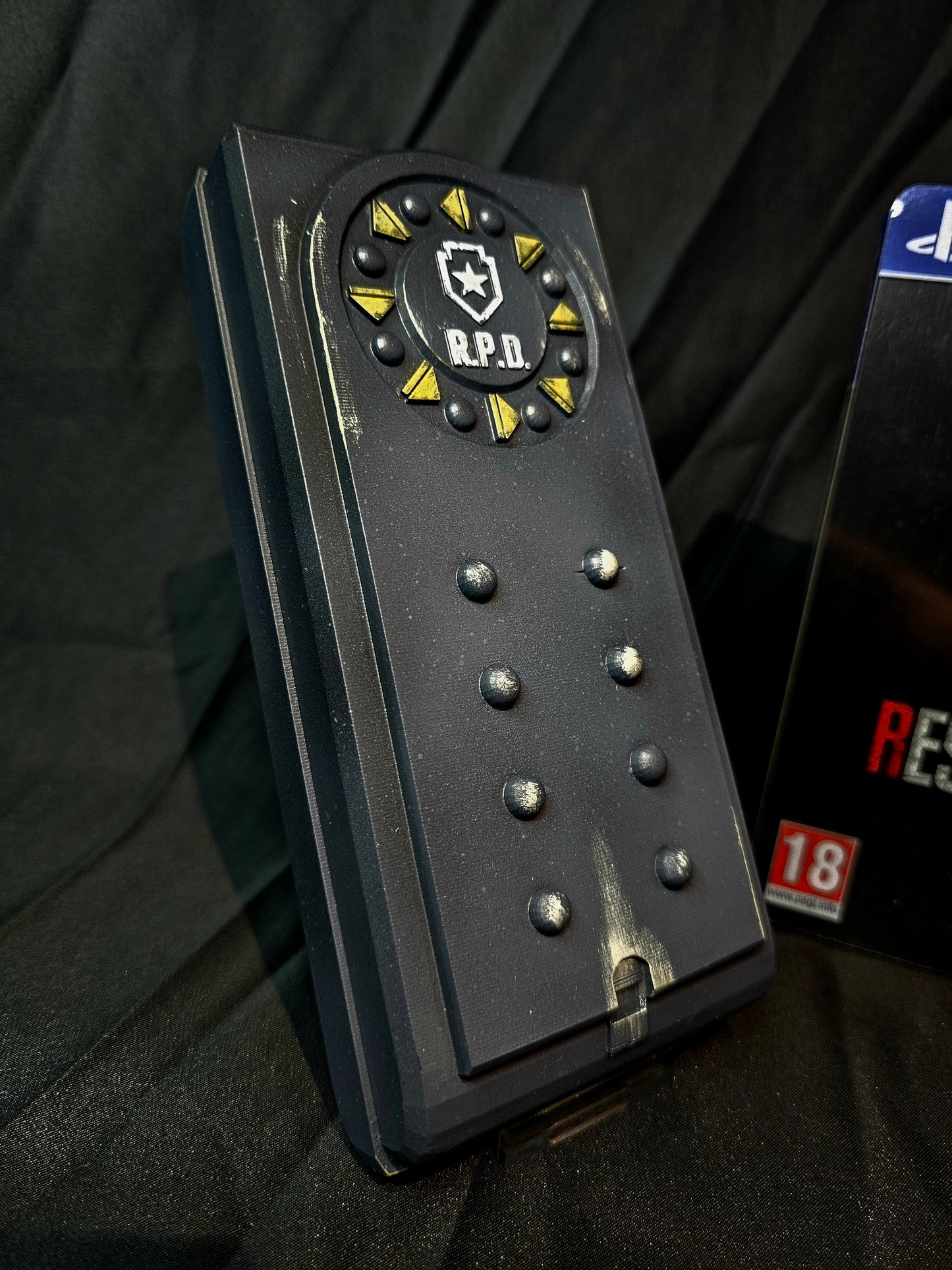 Resident Evil 2 Portable Safe 1:1 prop