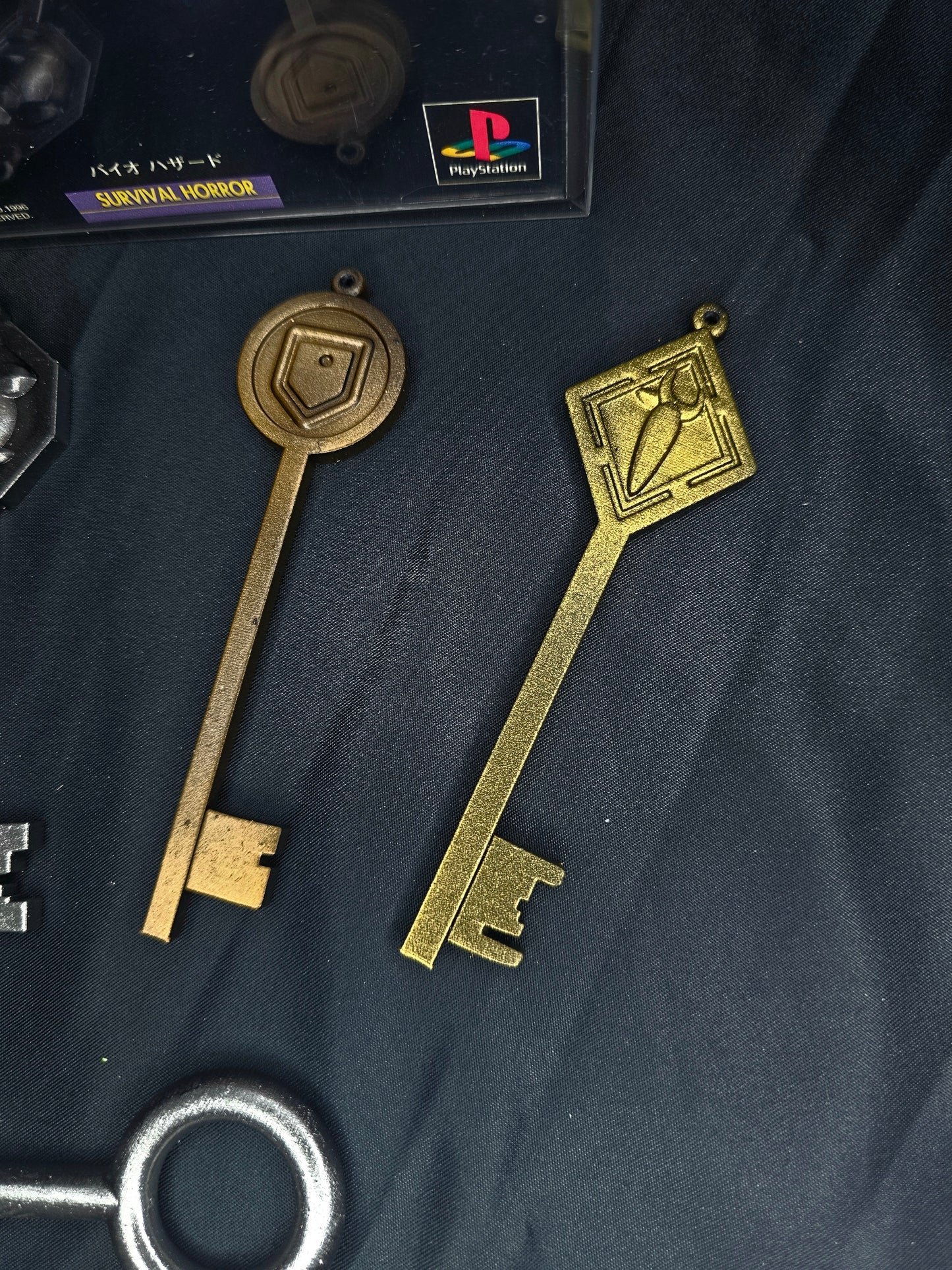 Resident Evil Mansion Keys (1996) (set of 5) 1:1 Prop Replica