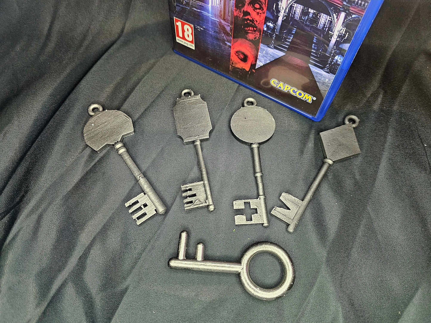 Resident Evil Mansion Keys (2002) (set of 5) 1:1 Prop Replica