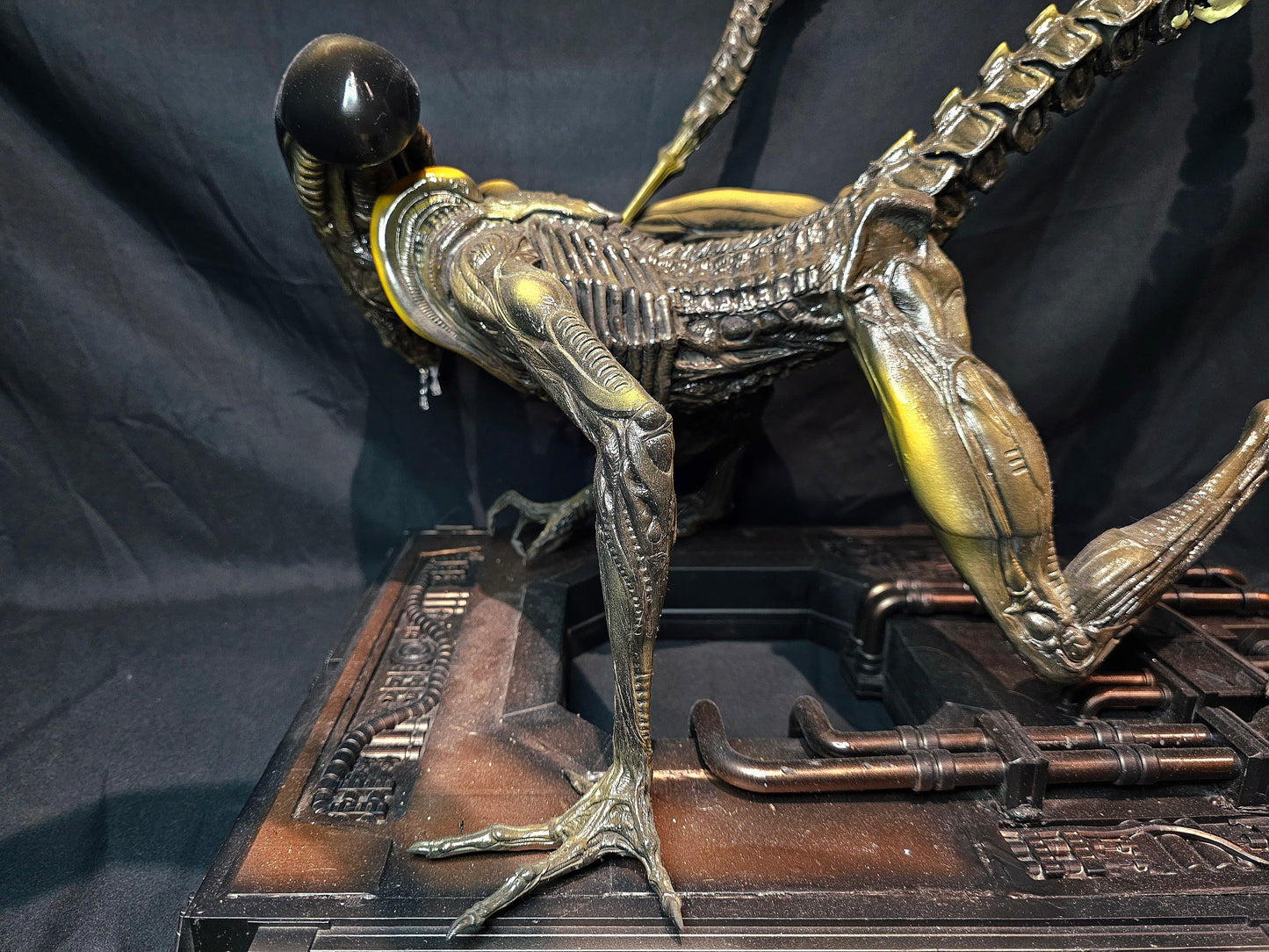 Alien 3 Dog (Runner) Alien 1/4 Statue limited to 250 Pcs