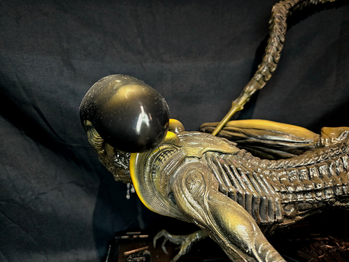 Alien 3 Dog (Runner) Alien 1/4 Statue limited to 250 Pcs