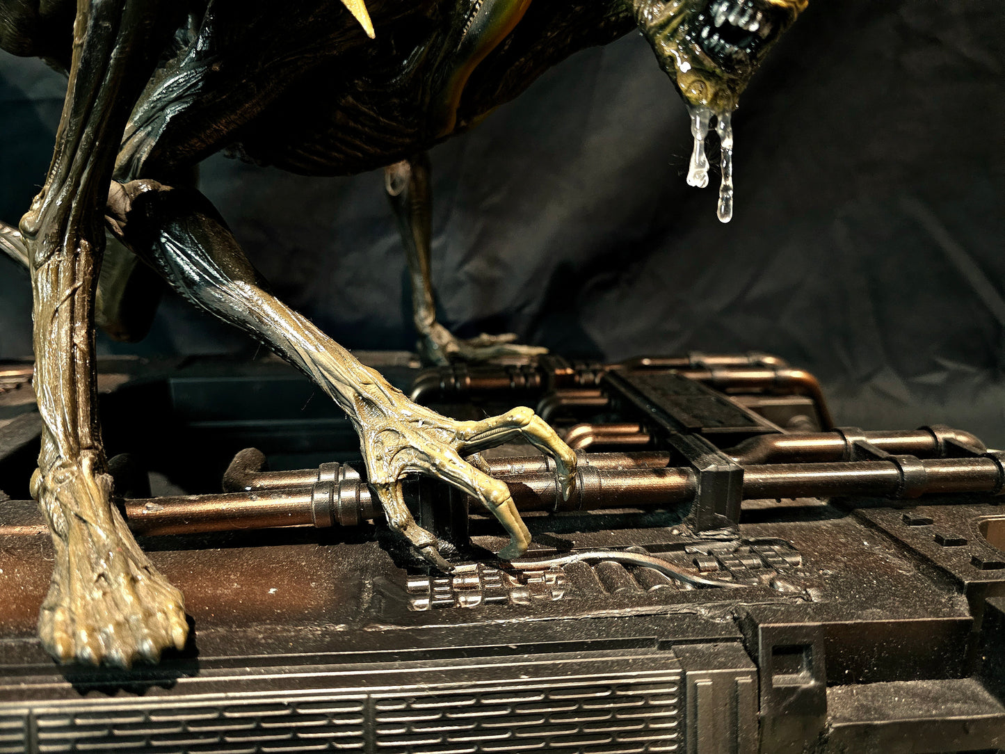 Alien 3 Dog (Runner) Alien 1/4 Statue limited to 250 Pcs
